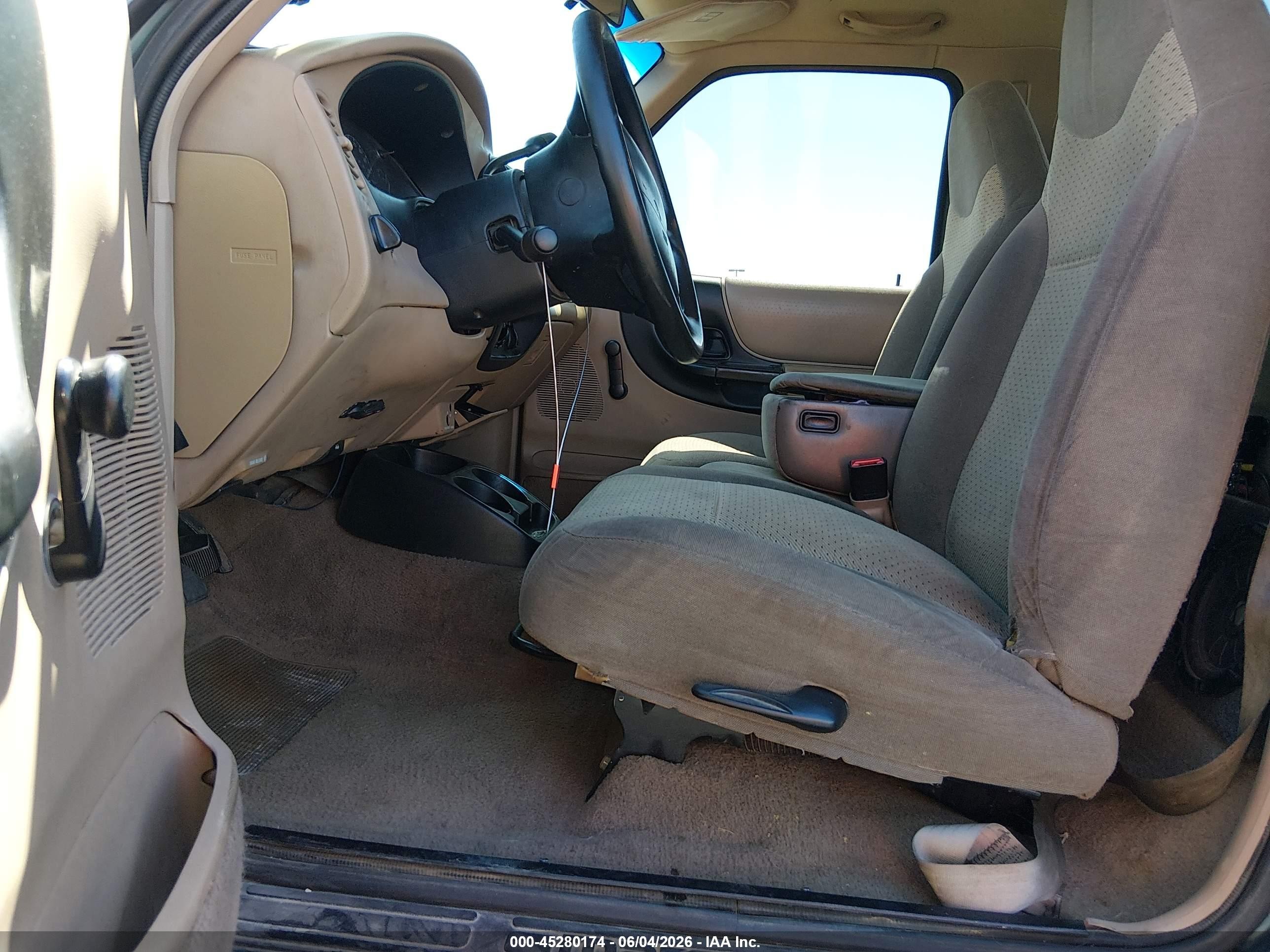 2000 Mazda B2500 Se/sx Green vin: 4F4YR12C7YTM16926
