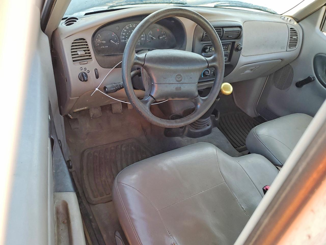 1999 Mazda B2500 White vin: 4F4YR12C8XTM00362