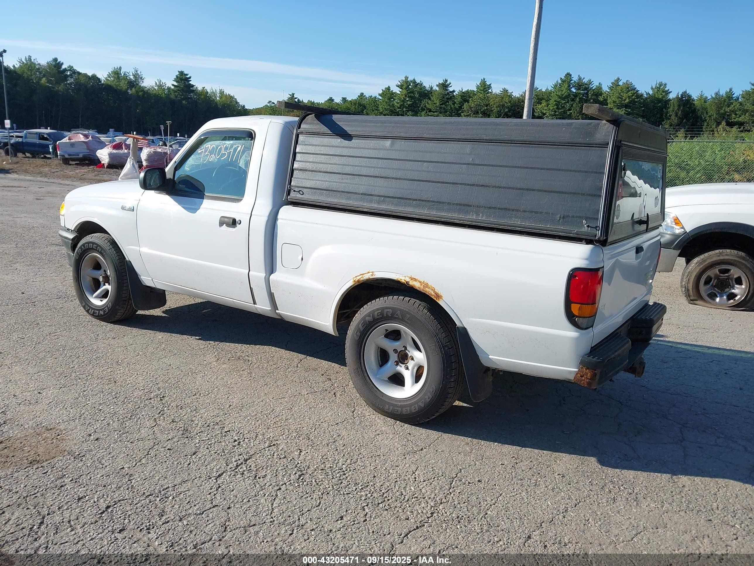 1999 Mazda B2500   White vin: 4F4YR12C9XTM30440