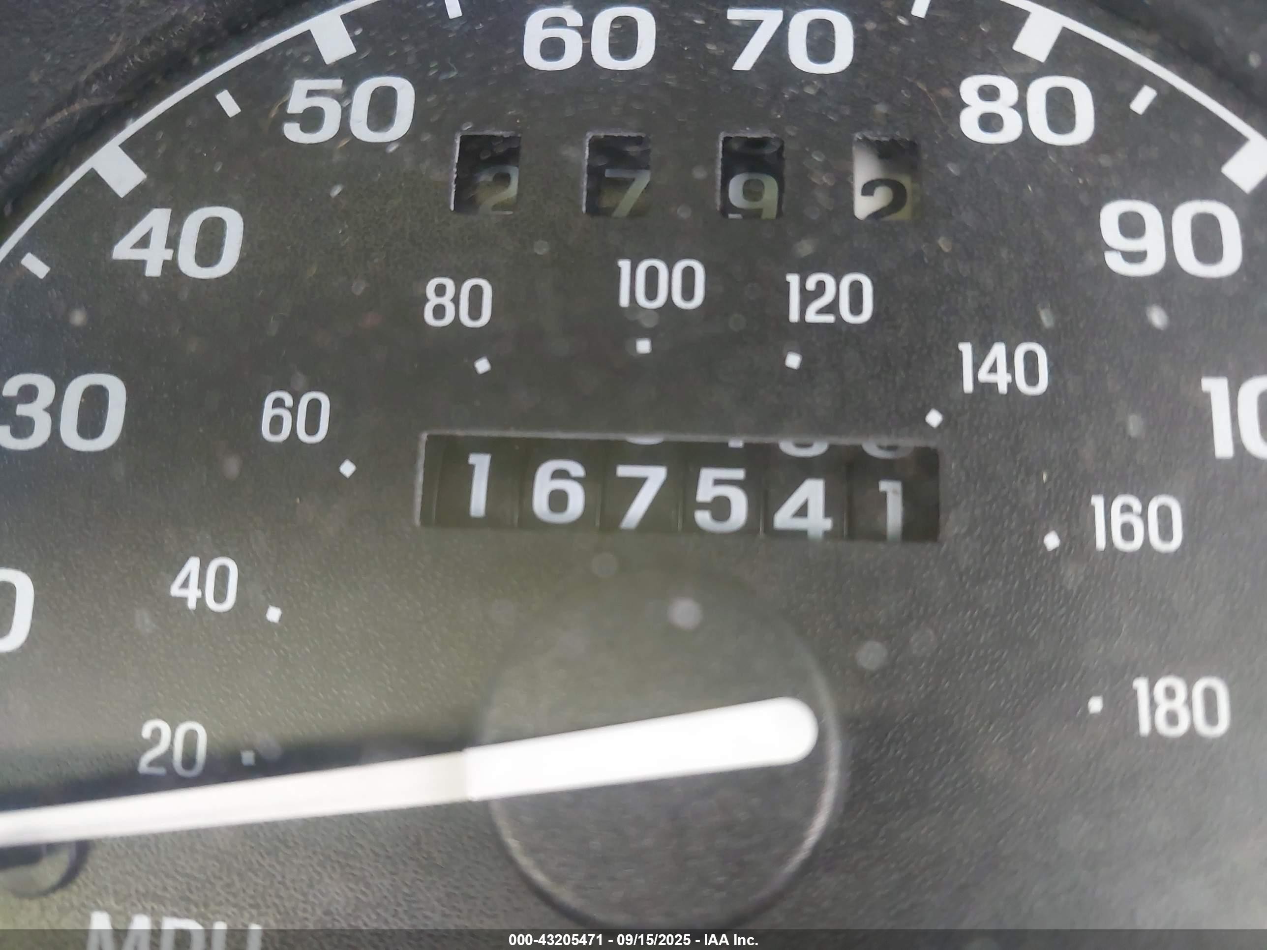 1999 Mazda B2500   White vin: 4F4YR12C9XTM30440