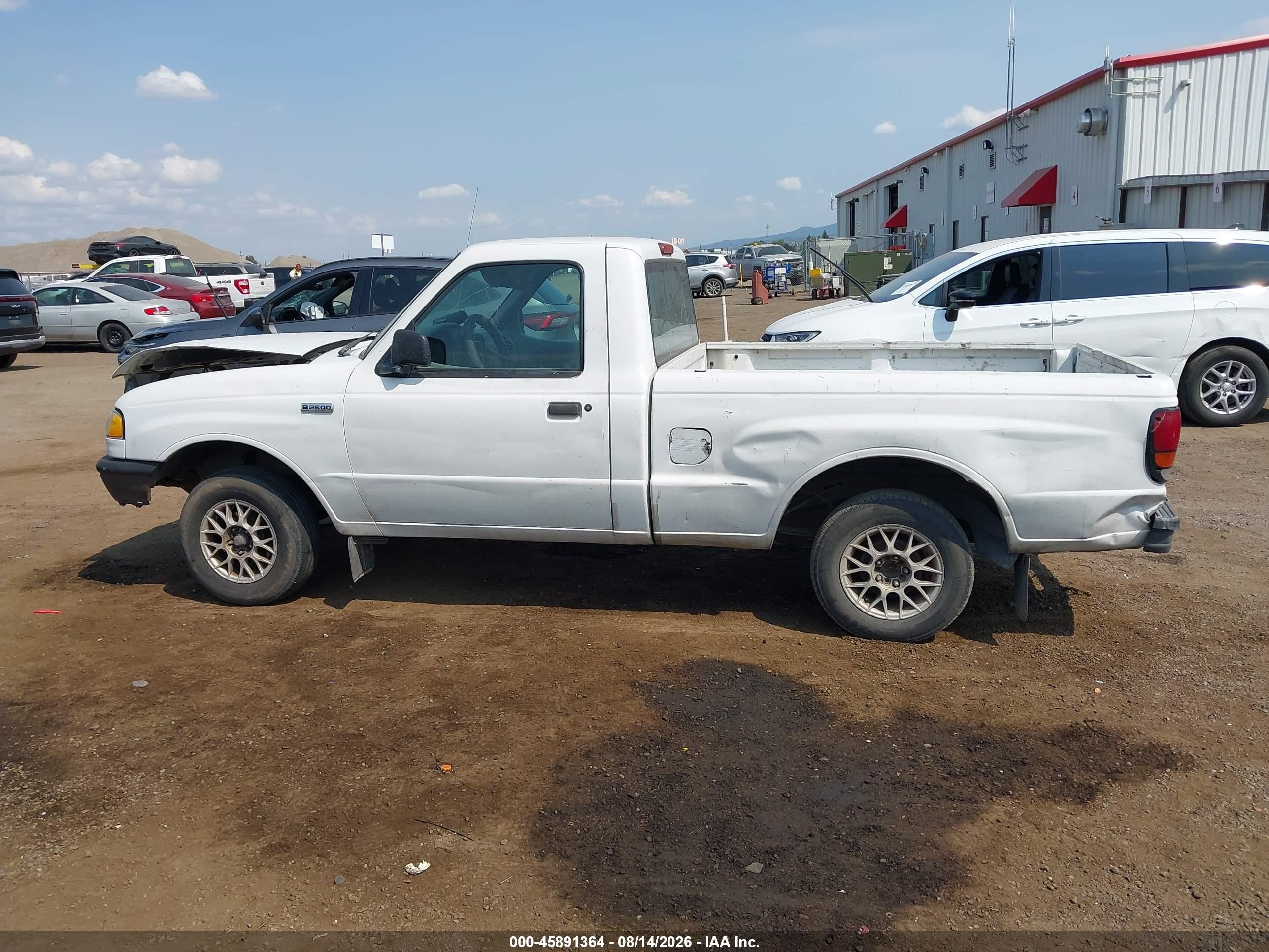 1999 Mazda B2500   White vin: 4F4YR12CXXTM26221