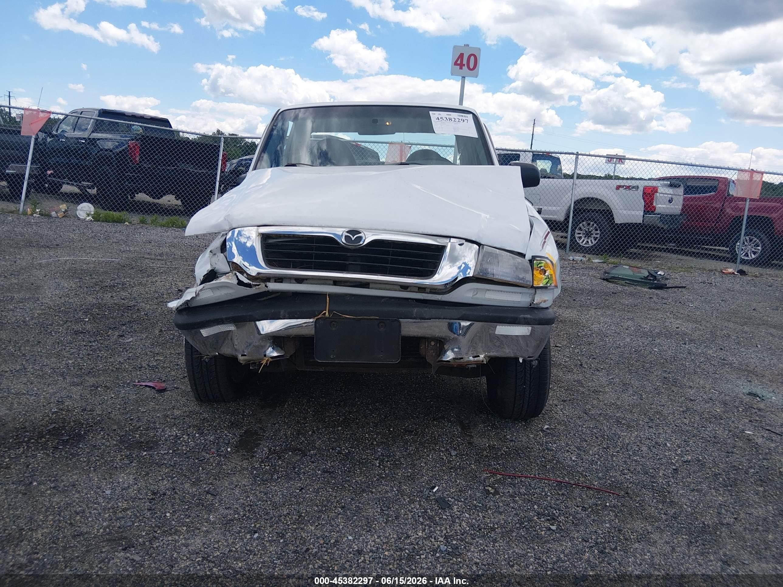2000 Mazda B2500 Se/sx White vin: 4F4YR12CXYTM23532