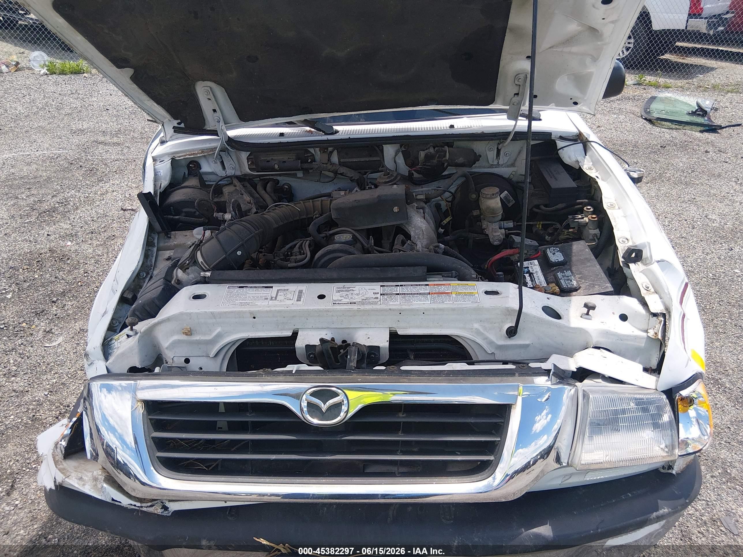 2000 Mazda B2500 Se/sx White vin: 4F4YR12CXYTM23532