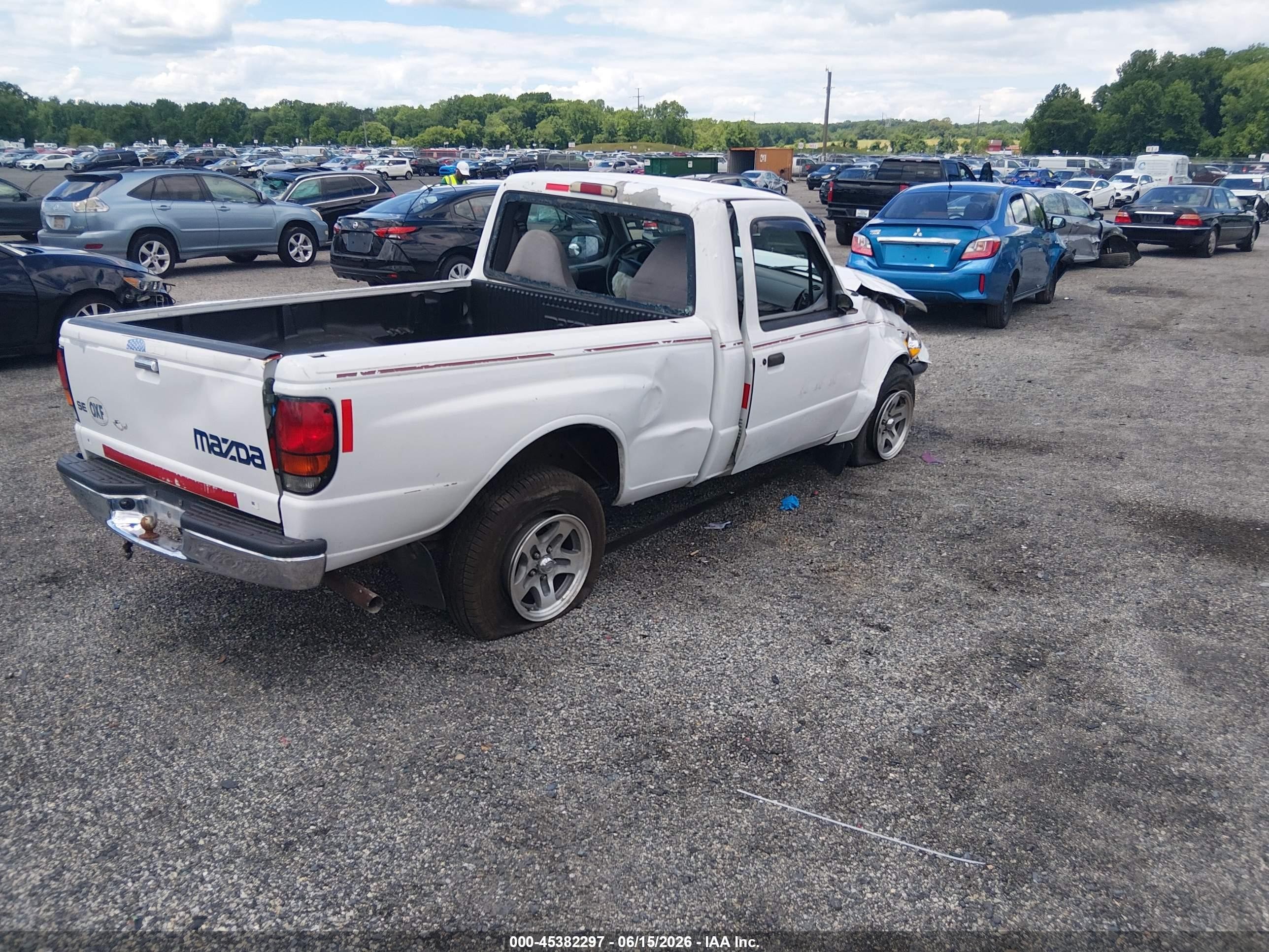 2000 Mazda B2500 Se/sx White vin: 4F4YR12CXYTM23532