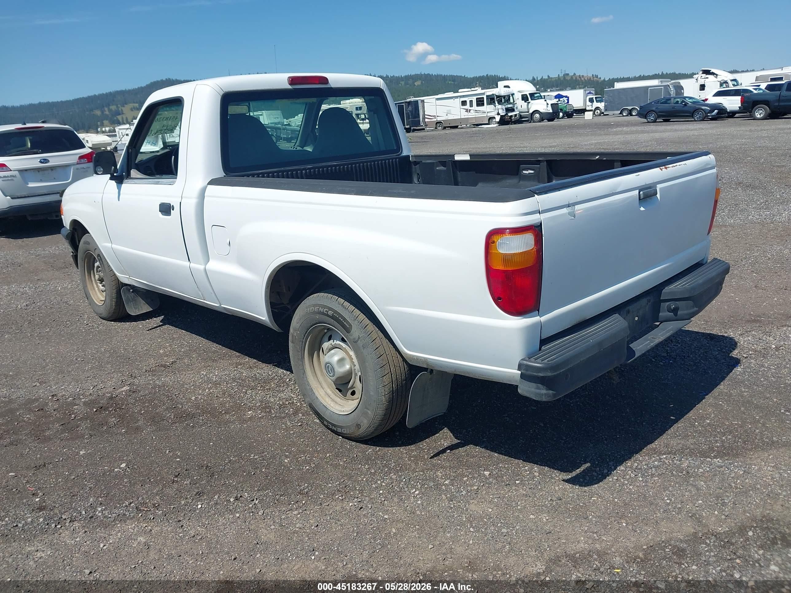 2001 Mazda B2300 Se/sx Белый vin: 4F4YR12D01TM25725