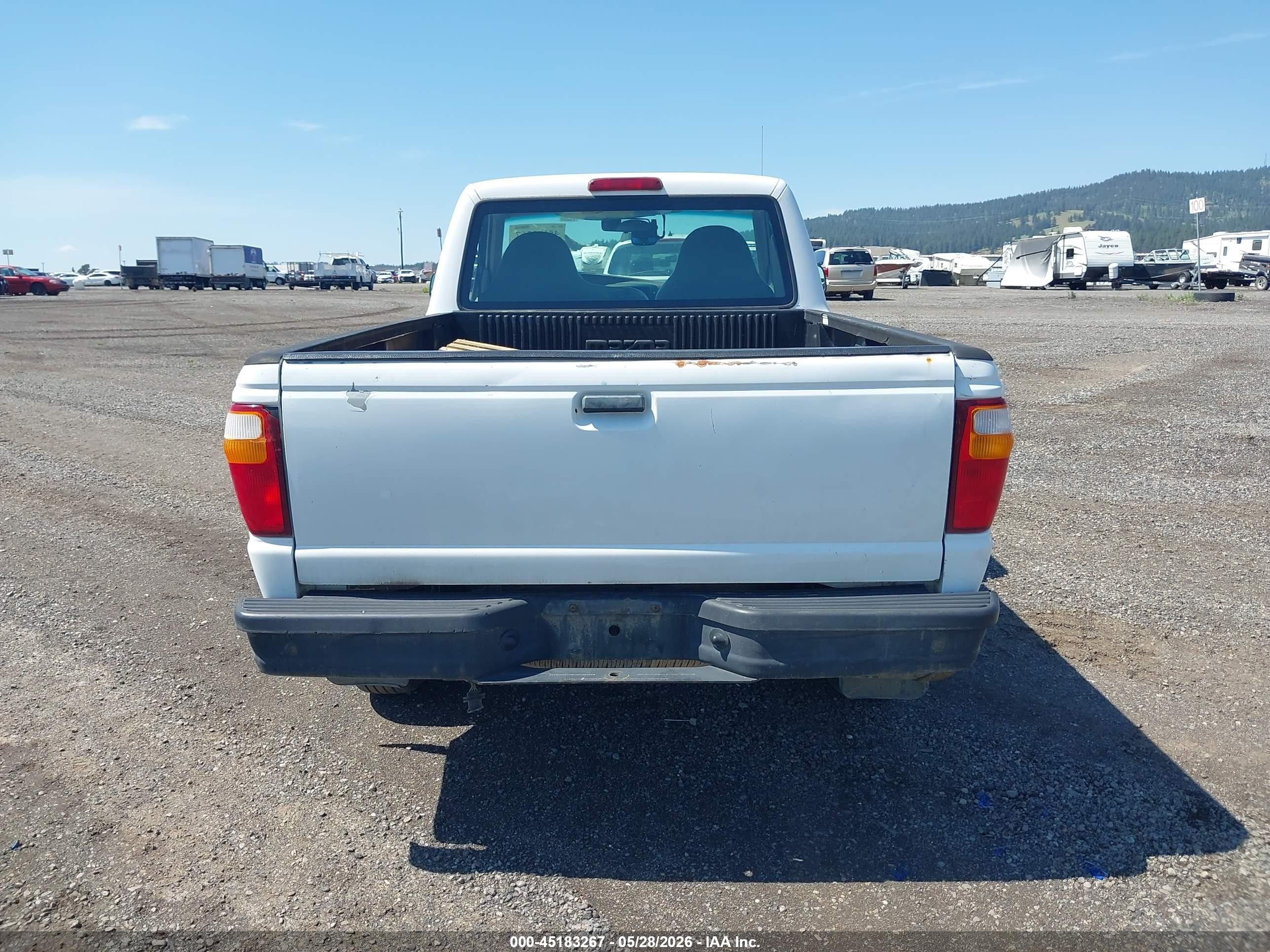 2001 Mazda B2300 Se/sx Белый vin: 4F4YR12D01TM25725