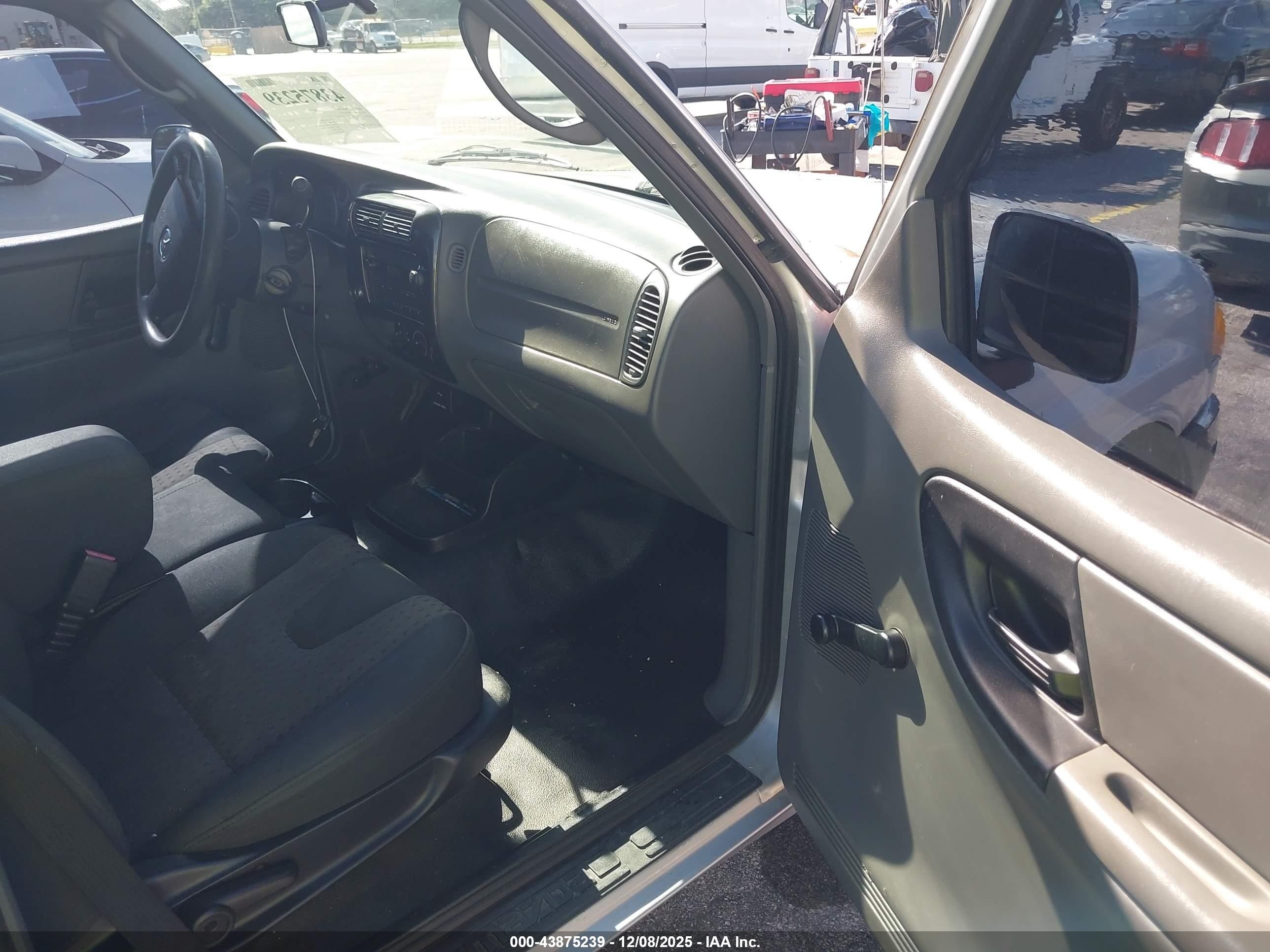 2004 Mazda B2300   Silver vin: 4F4YR12D04TM11053
