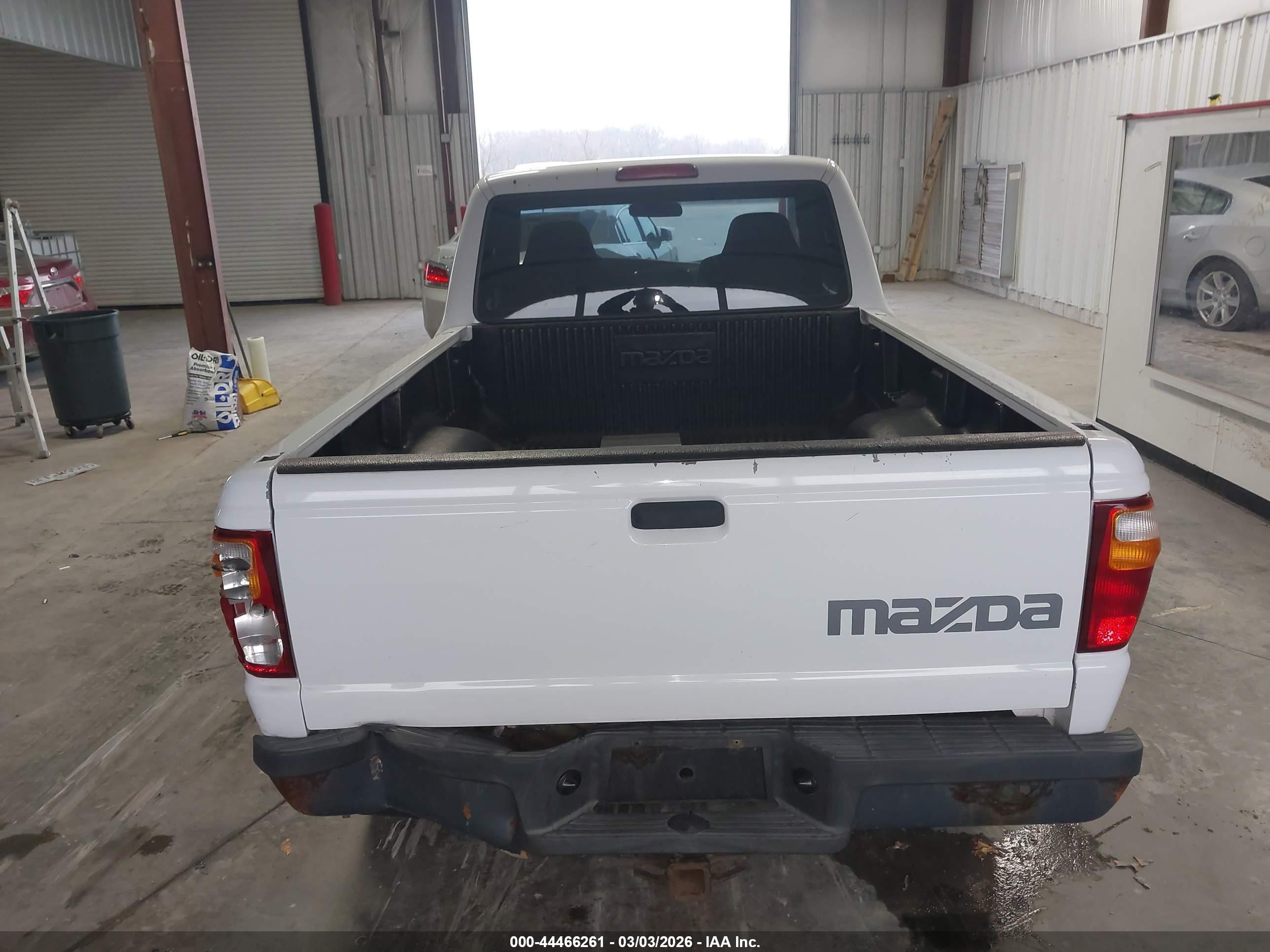 2008 Mazda B2300   Белый vin: 4F4YR12D28PM04619