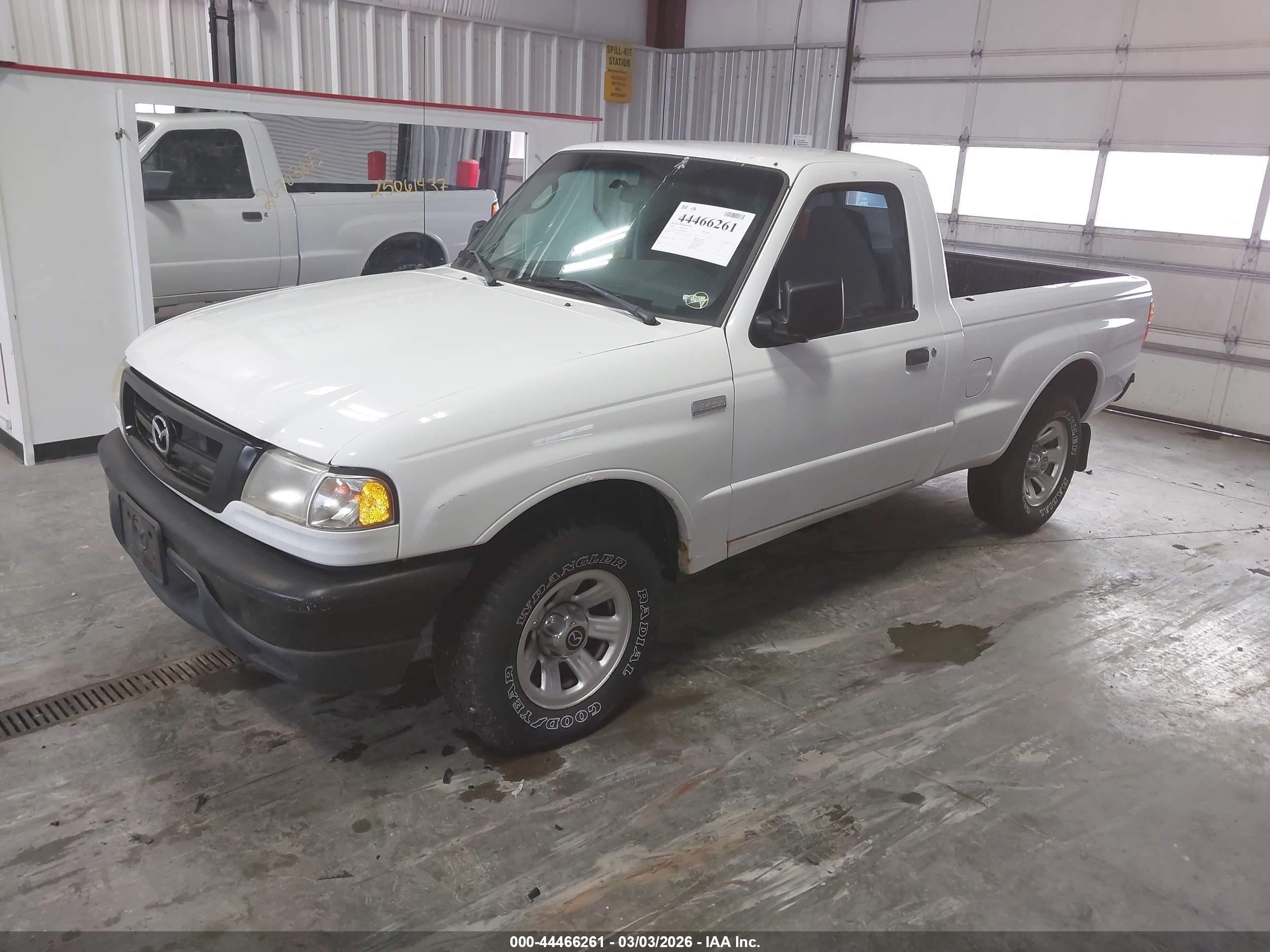 2008 Mazda B2300   Белый vin: 4F4YR12D28PM04619