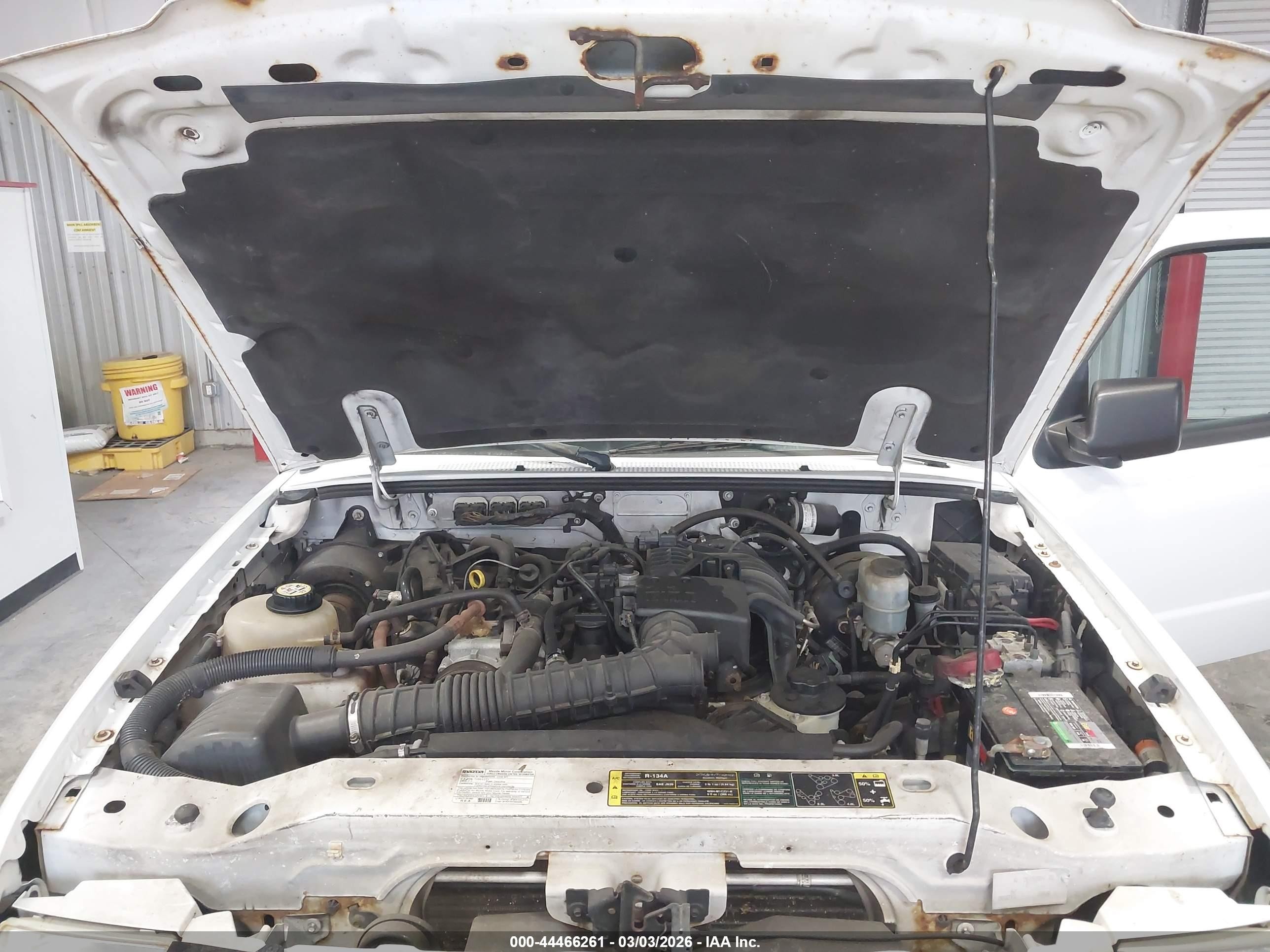2008 Mazda B2300   Белый vin: 4F4YR12D28PM04619