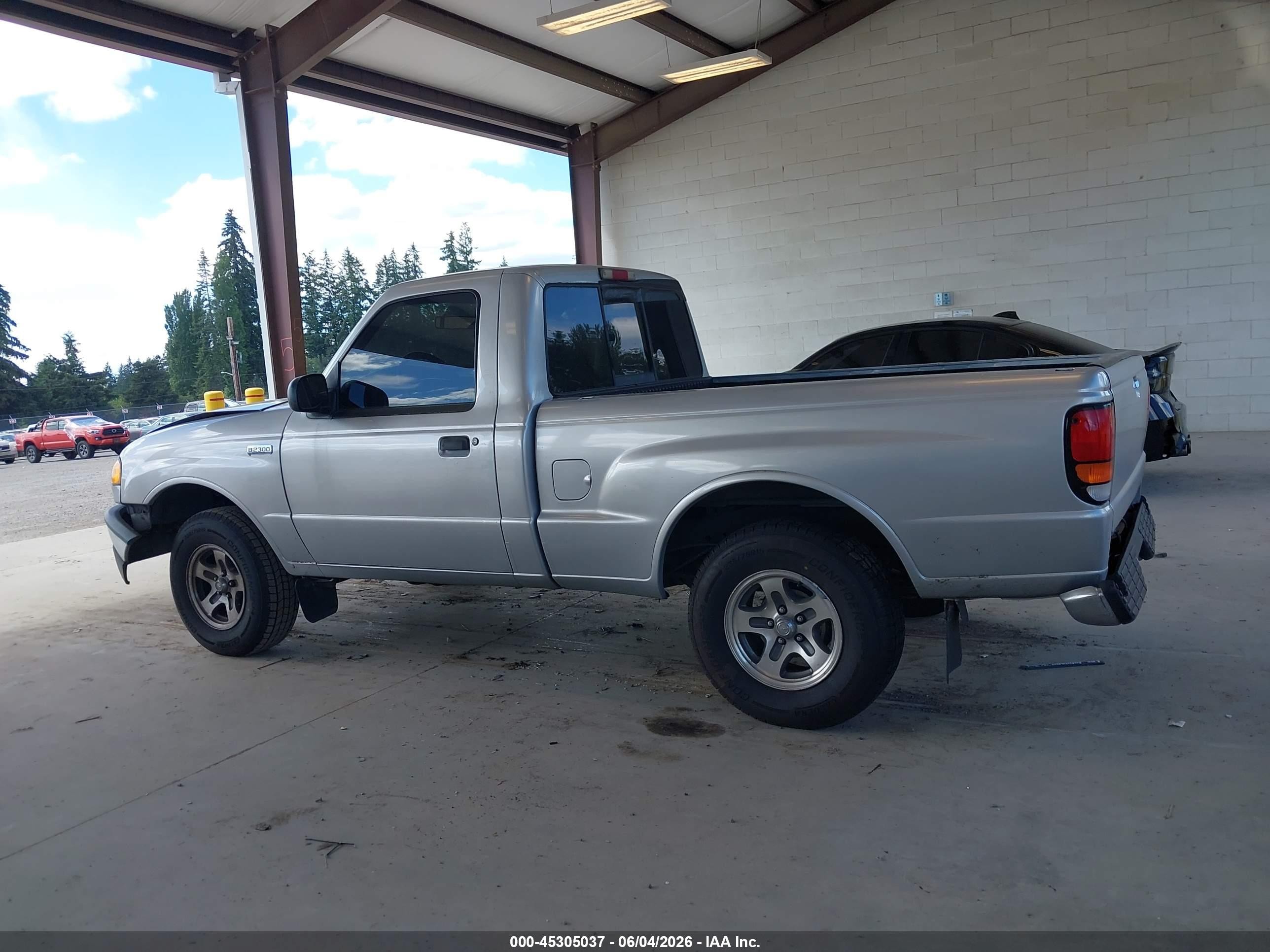 2001 Mazda B2300 Se/sx Silver vin: 4F4YR12D41TM30796