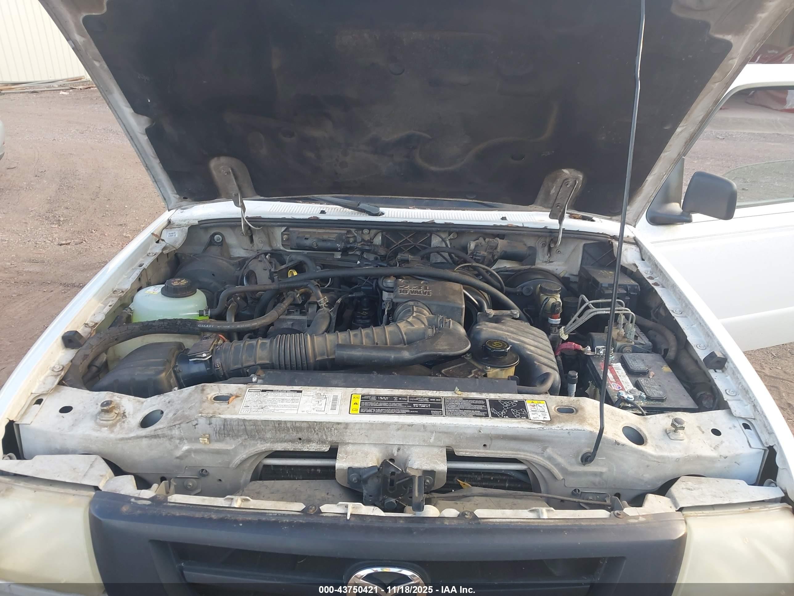 2001 Mazda B2300 Se/sx White vin: 4F4YR12D51TM21170