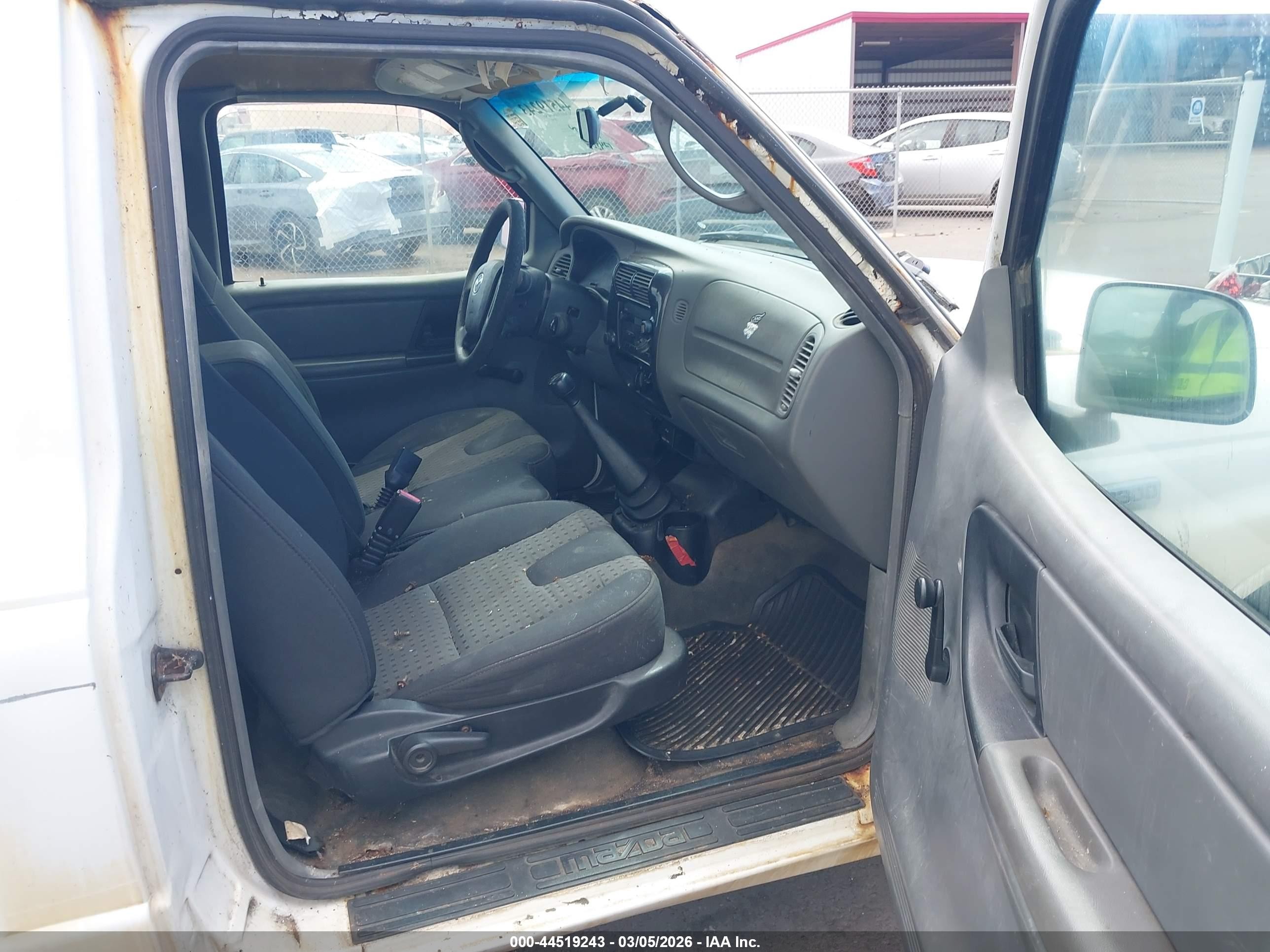 2004 Mazda B2300   White vin: 4F4YR12D54TM07547
