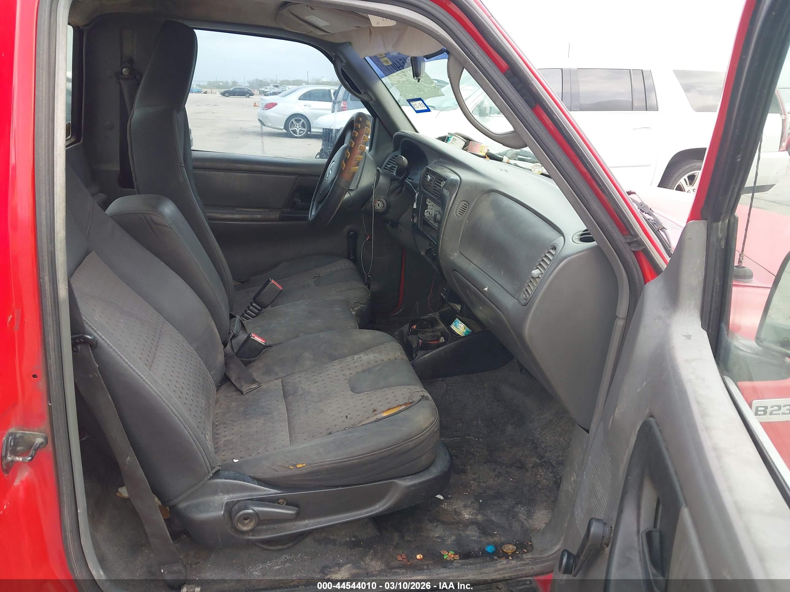 2004 Mazda B2300   Красный vin: 4F4YR12D74TM00082