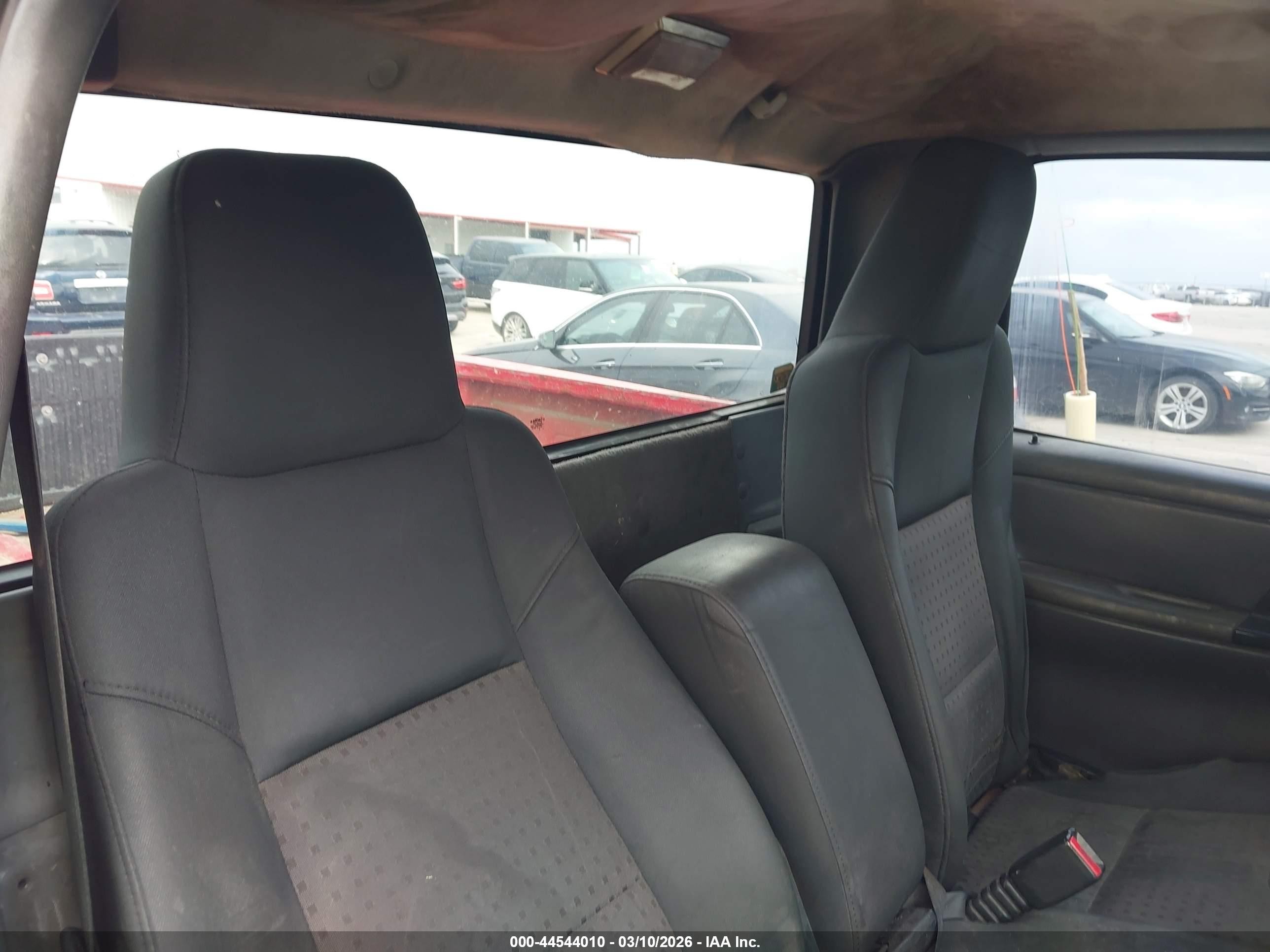 2004 Mazda B2300   Красный vin: 4F4YR12D74TM00082