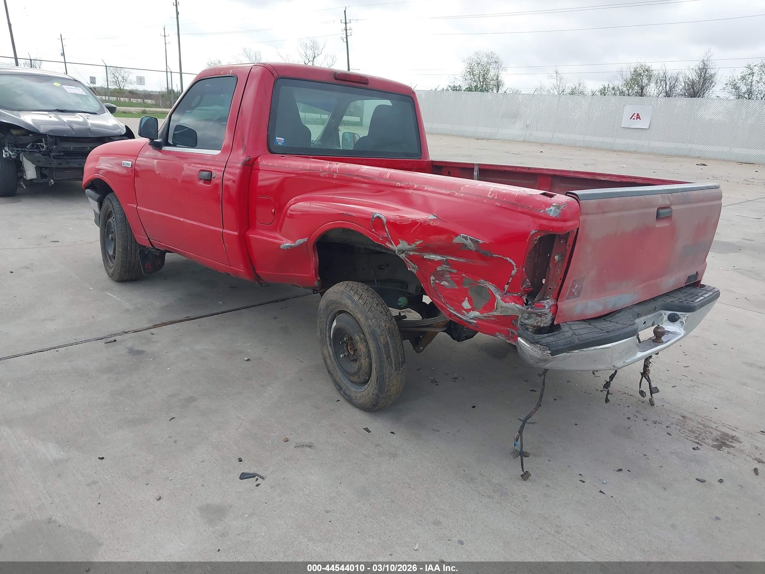 2004 Mazda B2300   Красный vin: 4F4YR12D74TM00082