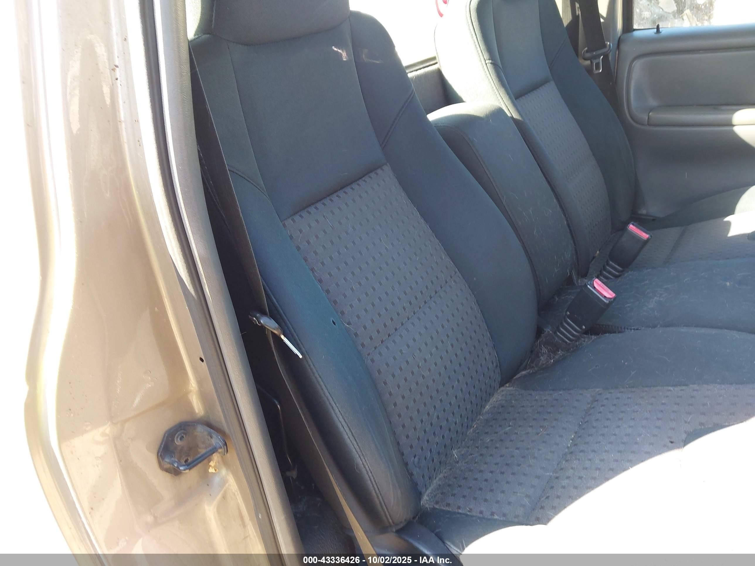 2004 Mazda B2300   Beige vin: 4F4YR12DX4TM00125