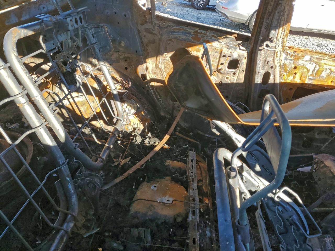 2004 Mazda B3000 Burn vin: 4F4YR12U24TM01544