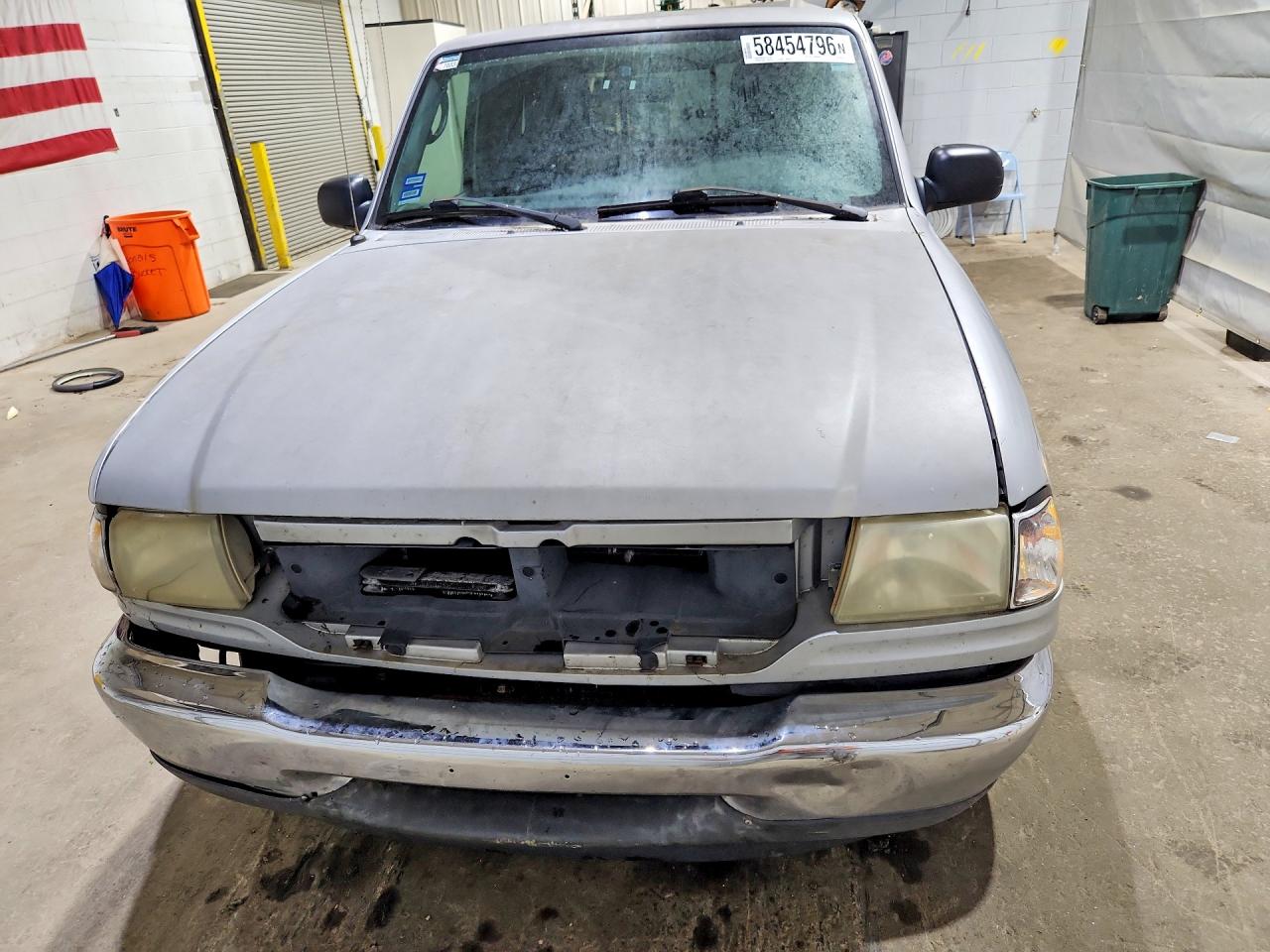 2004 Mazda B3000 Silver vin: 4F4YR12U34TM09779