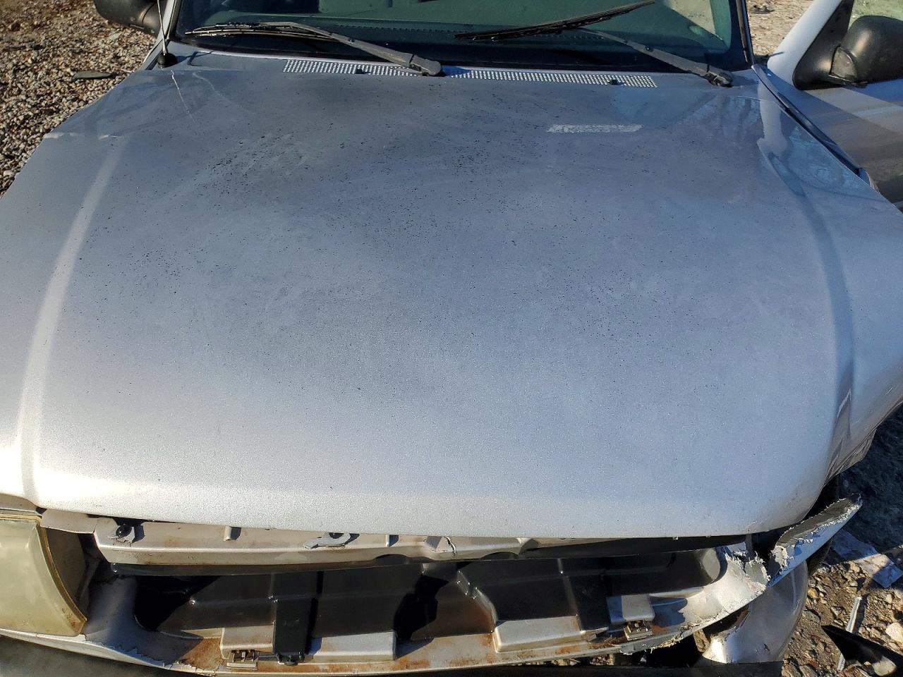 2004 Mazda B3000 Silver vin: 4F4YR12U44TM05126