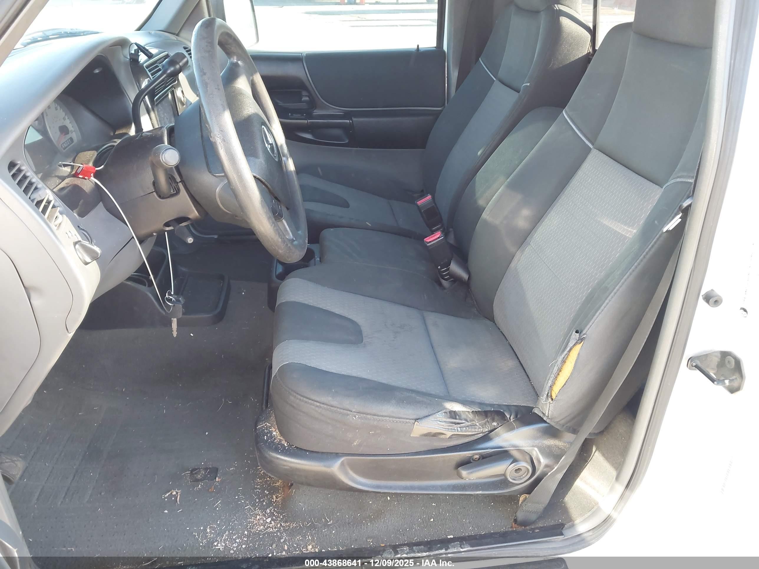 2006 Mazda B3000 Ds White vin: 4F4YR12U46PM00536