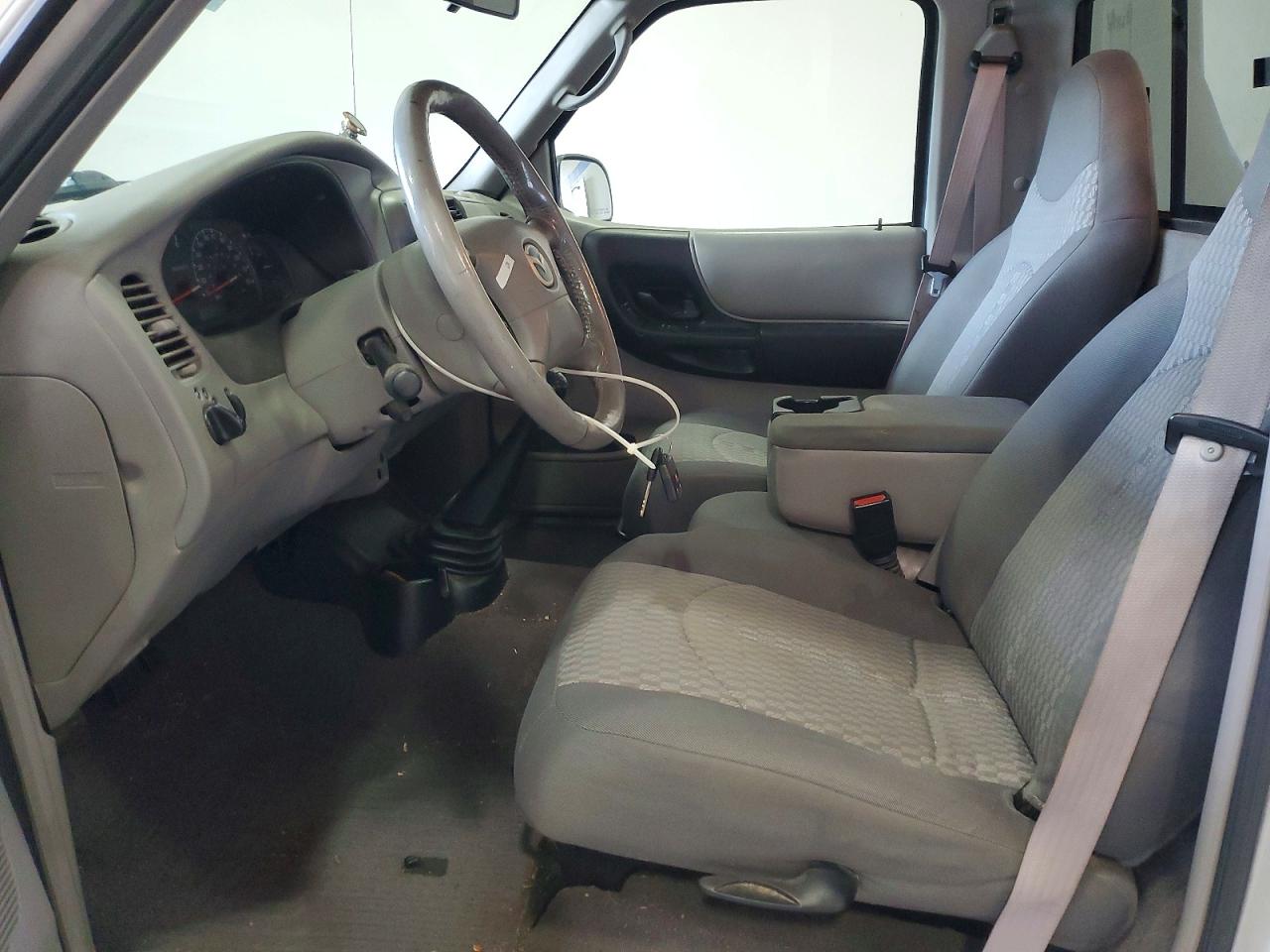 2002 Mazda B3000 Silver vin: 4F4YR12U92TM21450