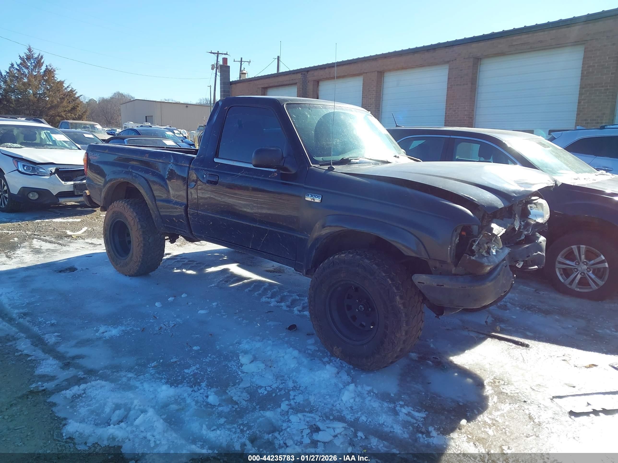 4F4YR12UX1TM22735