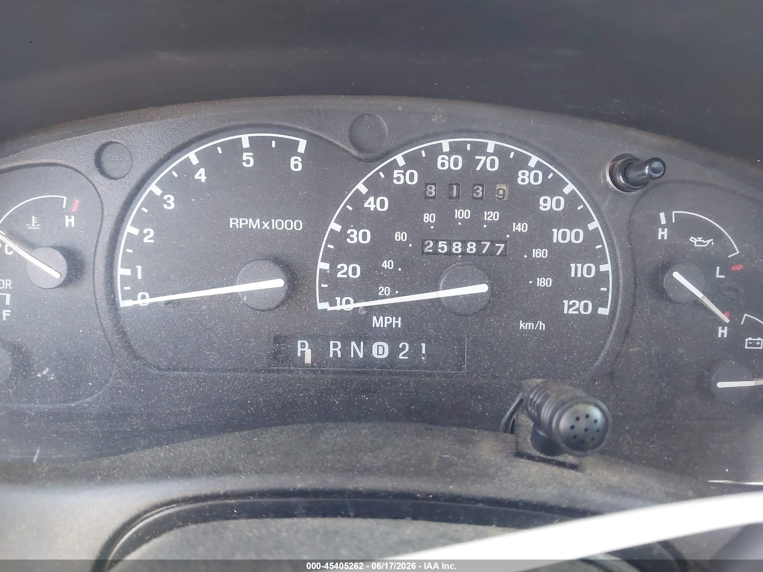 2000 Mazda B3000 Se/sx White vin: 4F4YR12V5YTM26999