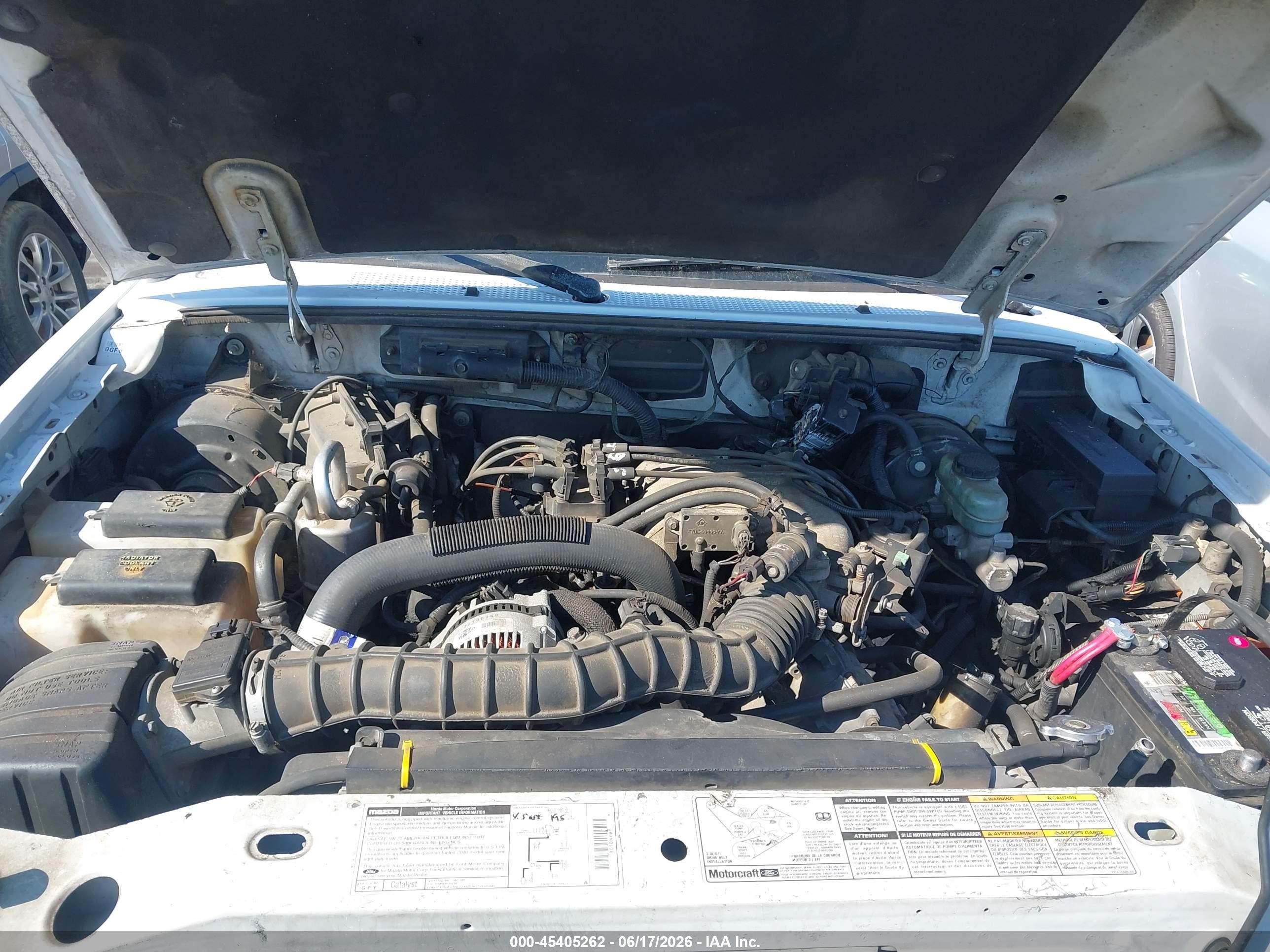 2000 Mazda B3000 Se/sx White vin: 4F4YR12V5YTM26999
