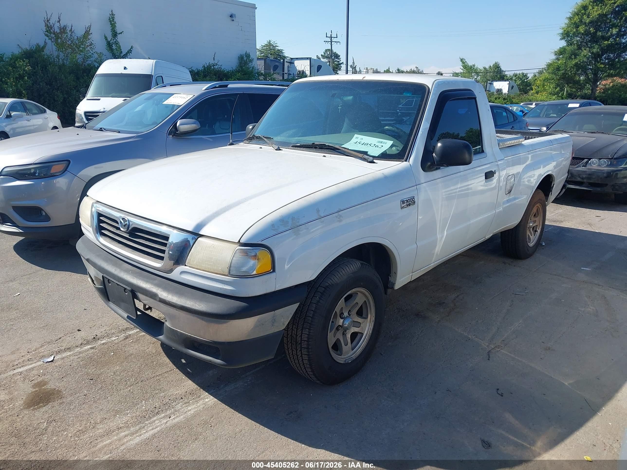 2000 Mazda B3000 Se/sx White vin: 4F4YR12V5YTM26999