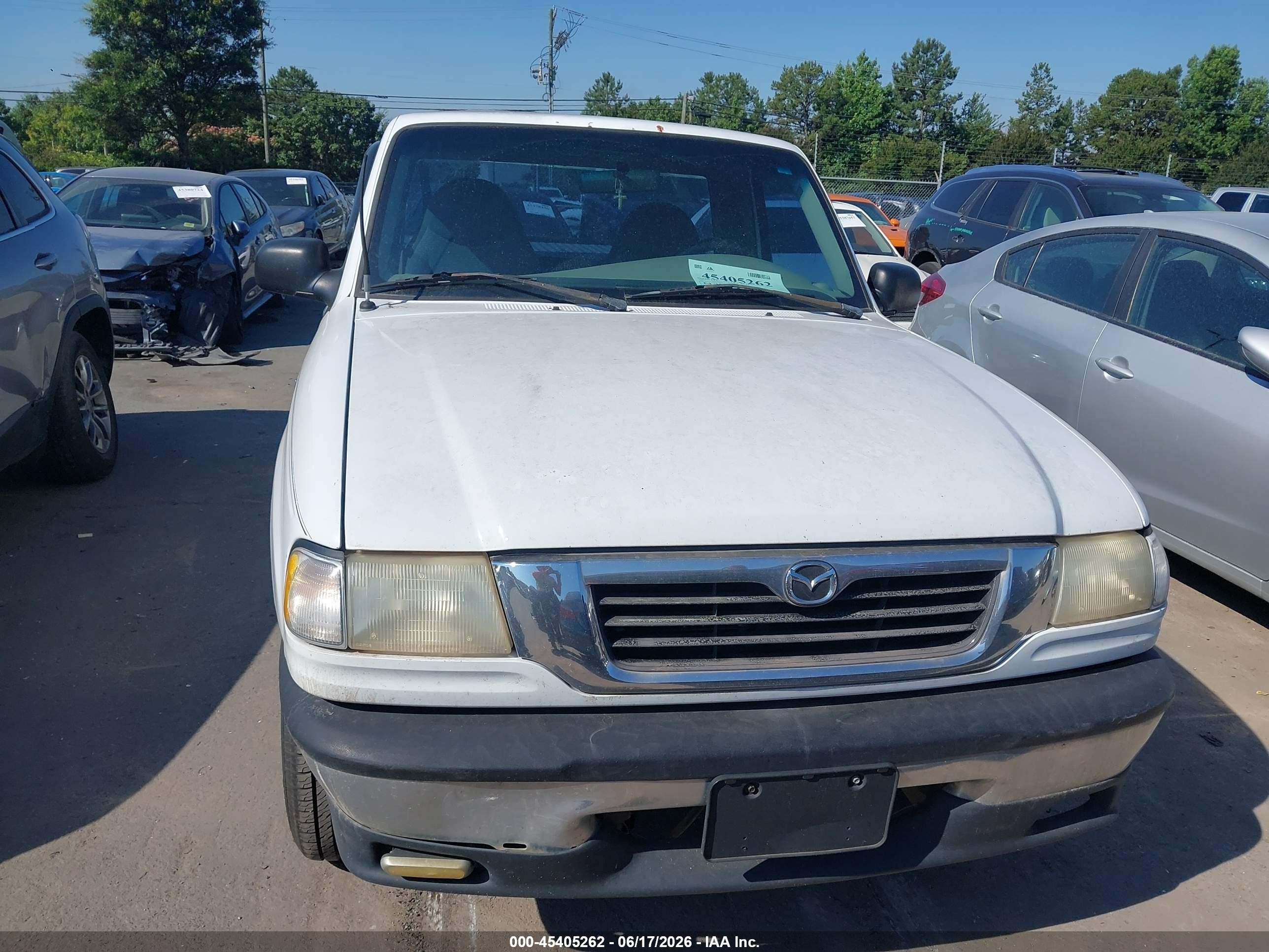 2000 Mazda B3000 Se/sx White vin: 4F4YR12V5YTM26999