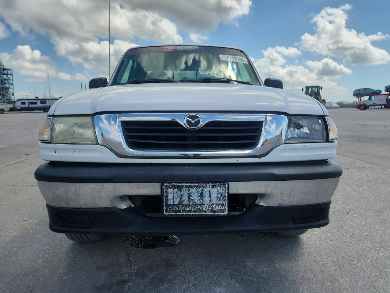 1999 Mazda B2500 Cab Plus White vin: 4F4YR16C0XTM40185