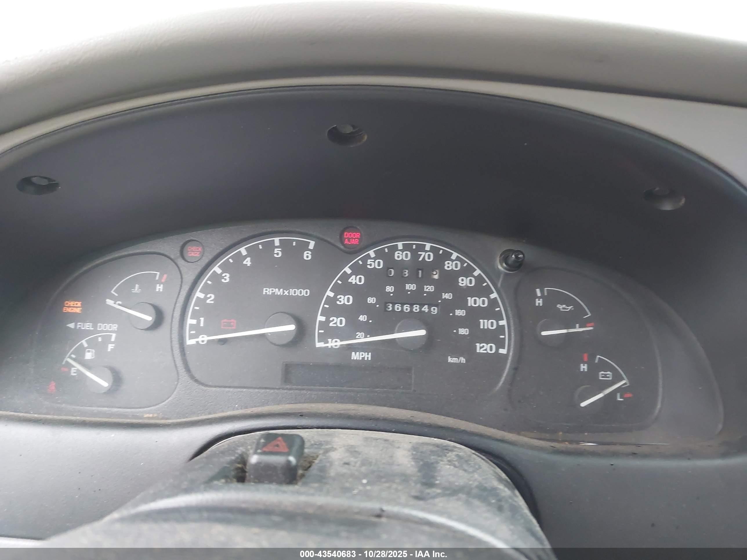 1999 Mazda B2500 Se Maroon vin: 4F4YR16C0XTM47542