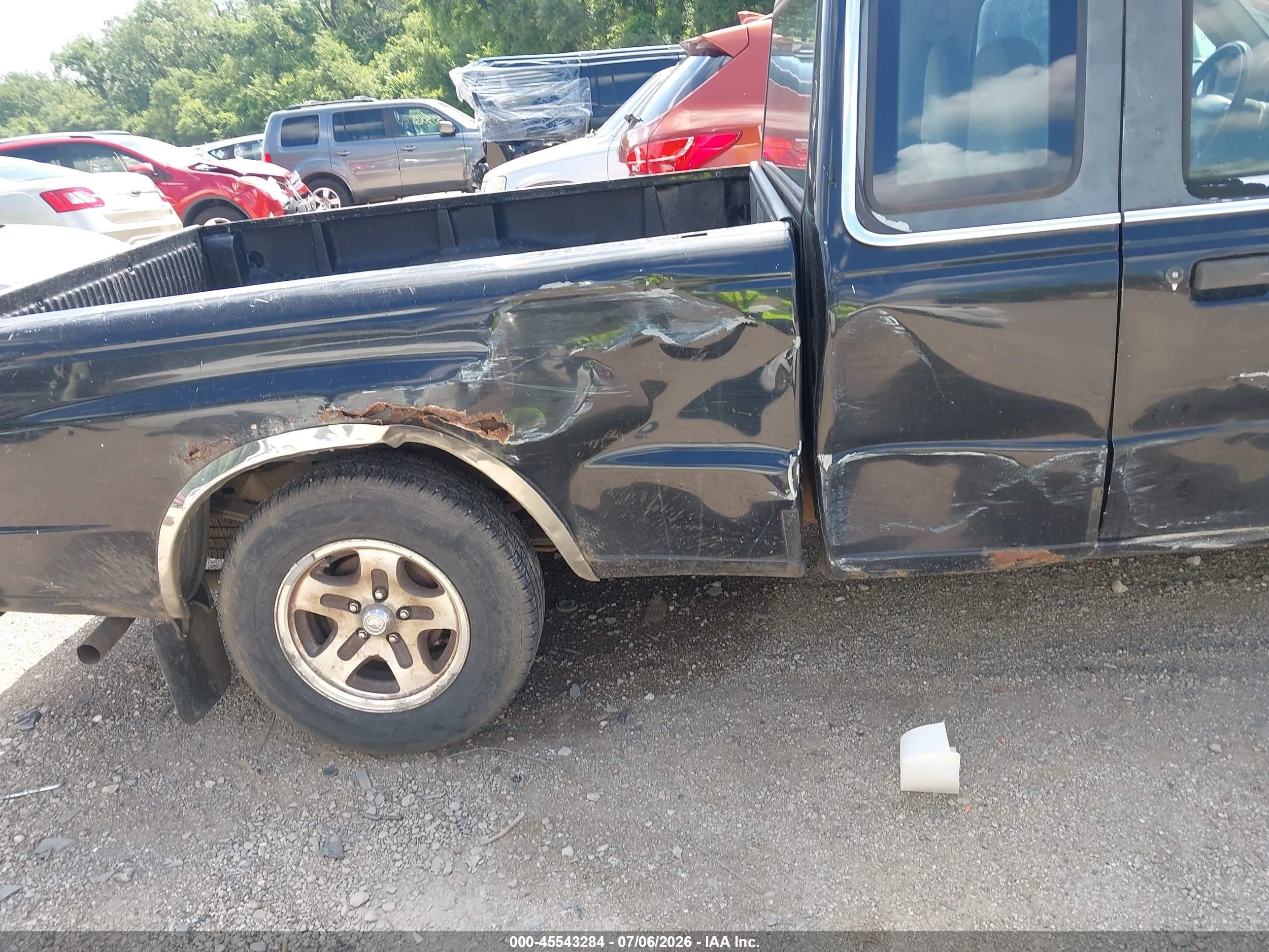 1999 Mazda B2500 Se Black vin: 4F4YR16C1XTM46545