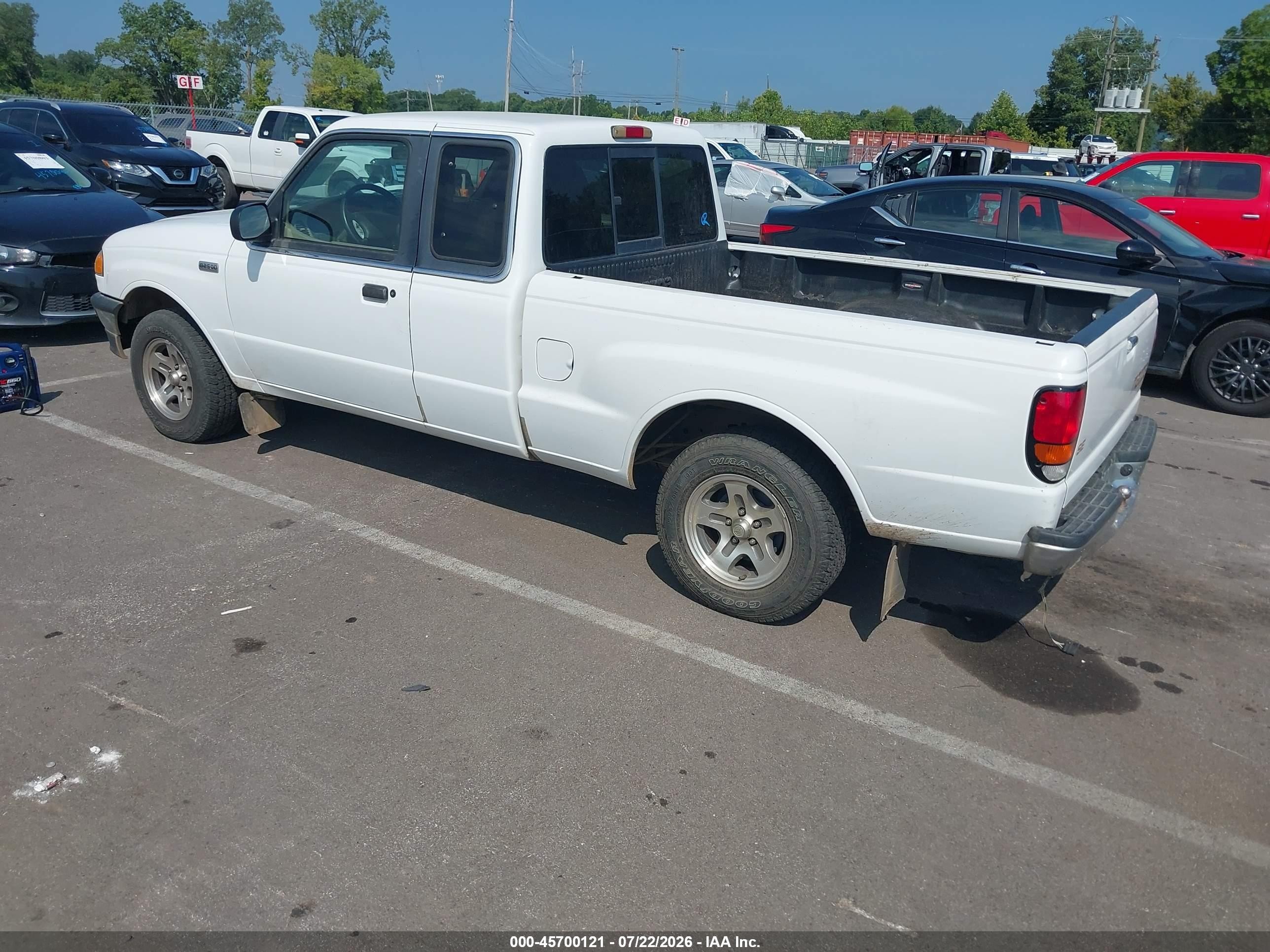 1999 Mazda B2500 Se White vin: 4F4YR16C1XTM46626