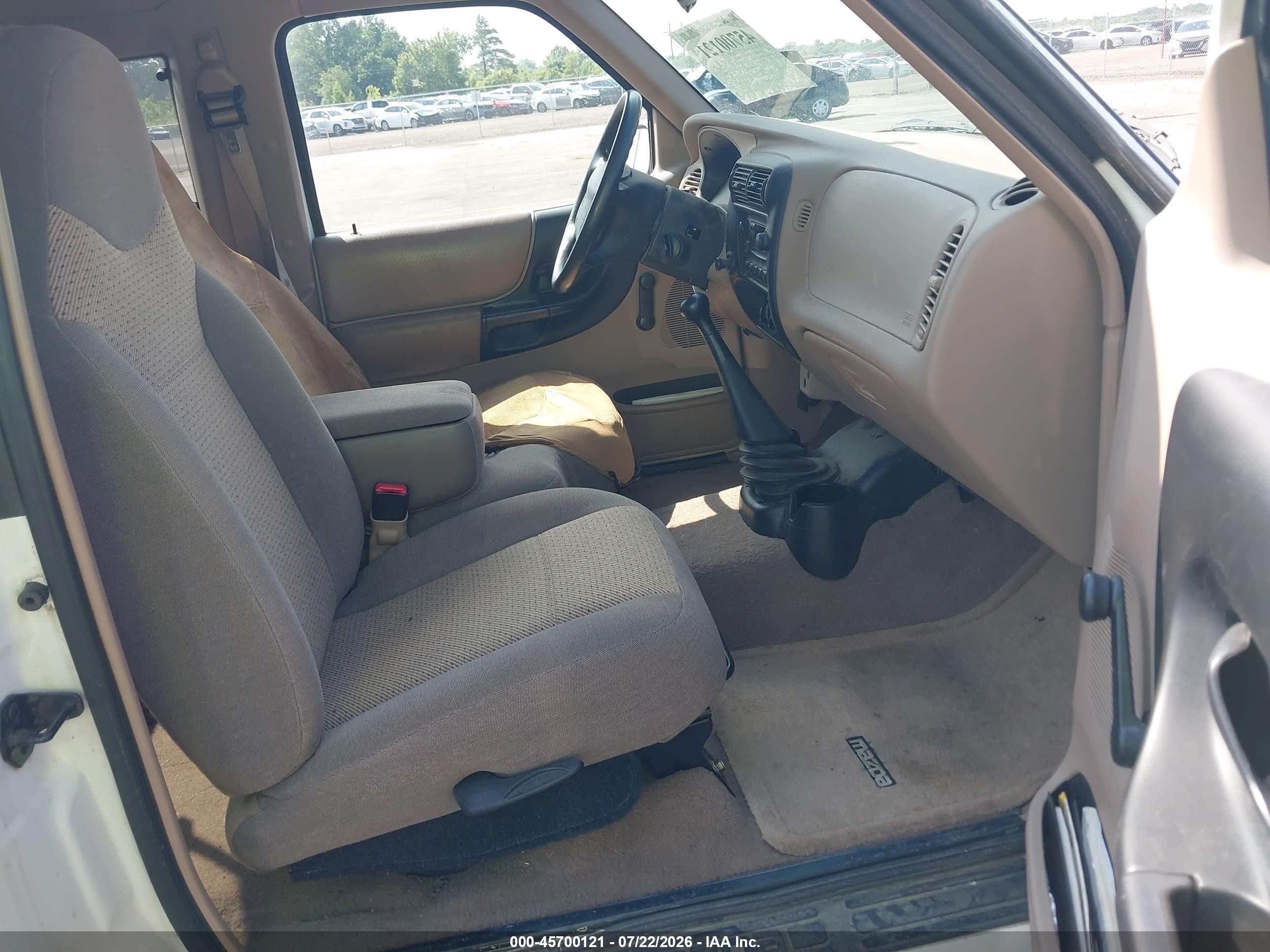 1999 Mazda B2500 Se White vin: 4F4YR16C1XTM46626