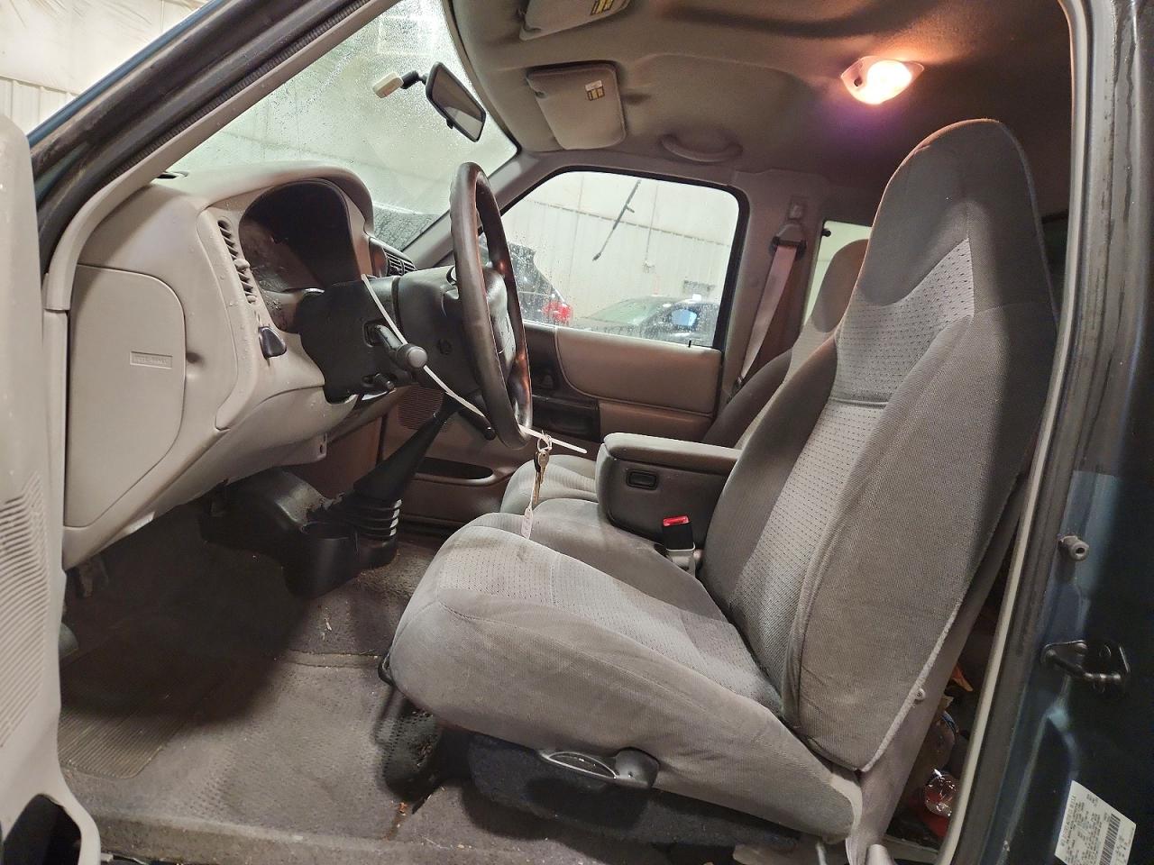 1999 Mazda B2500 Cab Plus Бирюзовый vin: 4F4YR16C3XTM17712