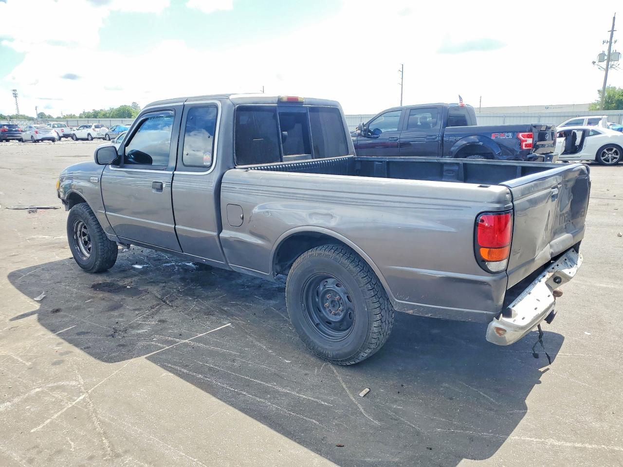 1998 Mazda B2500 Cab Plus Gray vin: 4F4YR16C4WTM35134