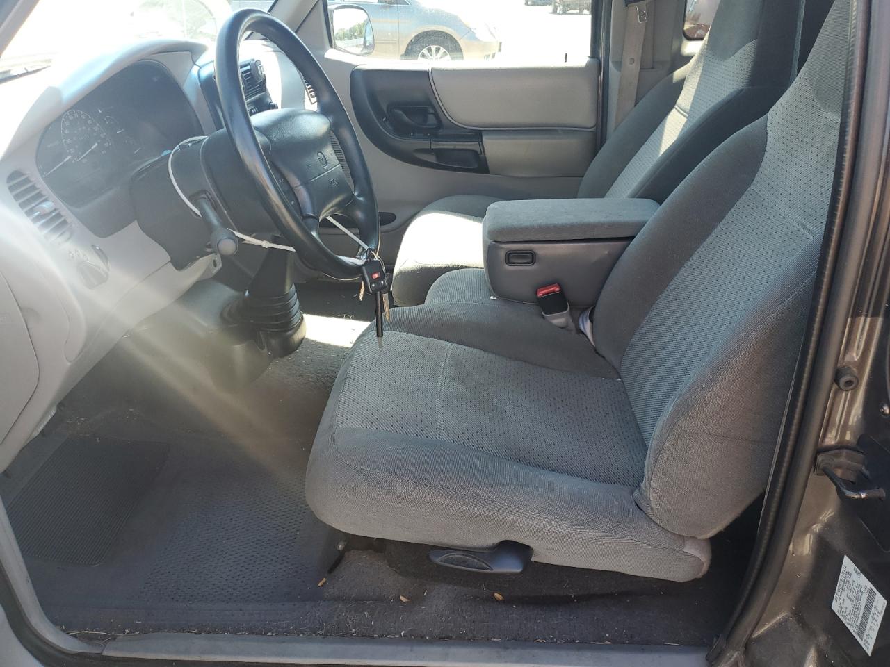 1999 Mazda B2500 Cab Plus Gray vin: 4F4YR16C5XTM11412