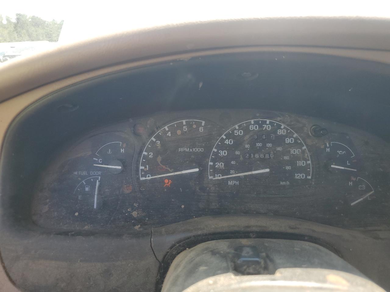 1999 Mazda B2500 Cab Plus White vin: 4F4YR16CXXTM19179