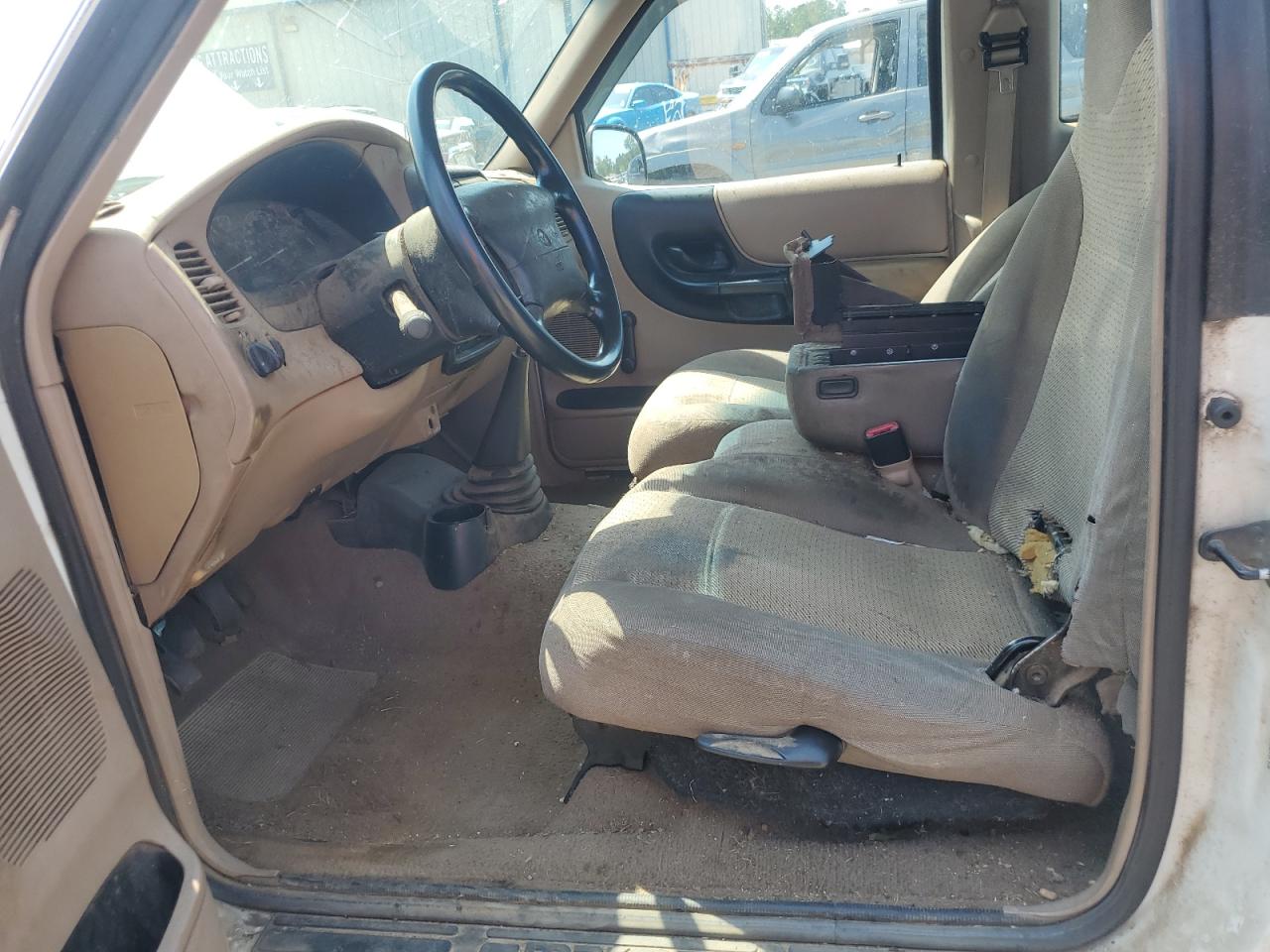 1999 Mazda B2500 Cab Plus White vin: 4F4YR16CXXTM19179