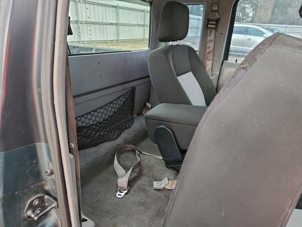 1999 Mazda B2500 Cab Plus Green vin: 4F4YR16CXXTM27038