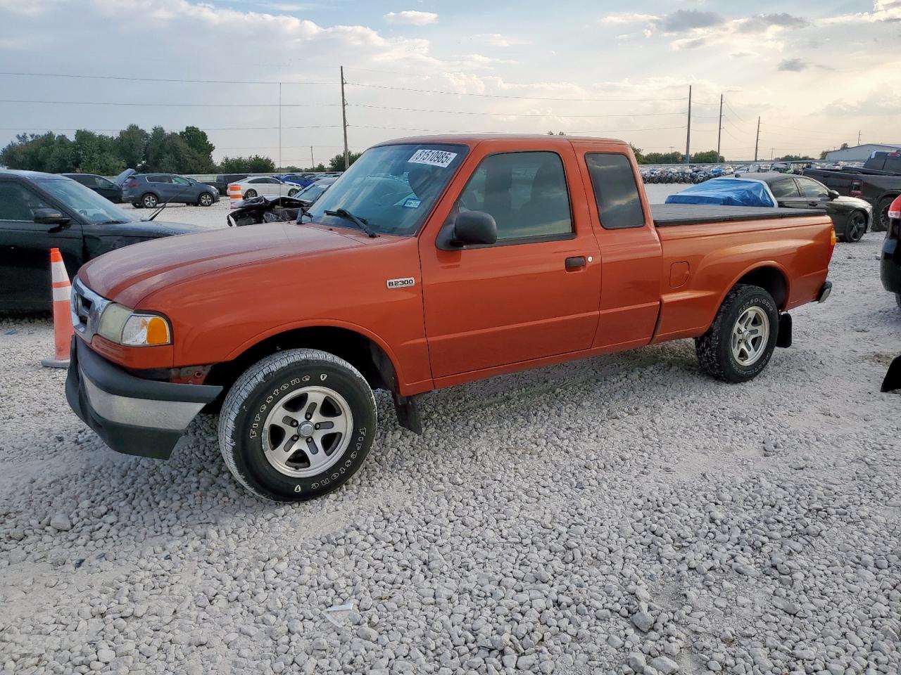 2004 Mazda B2300 Cab Plus Orange vin: 4F4YR16D94TM04581