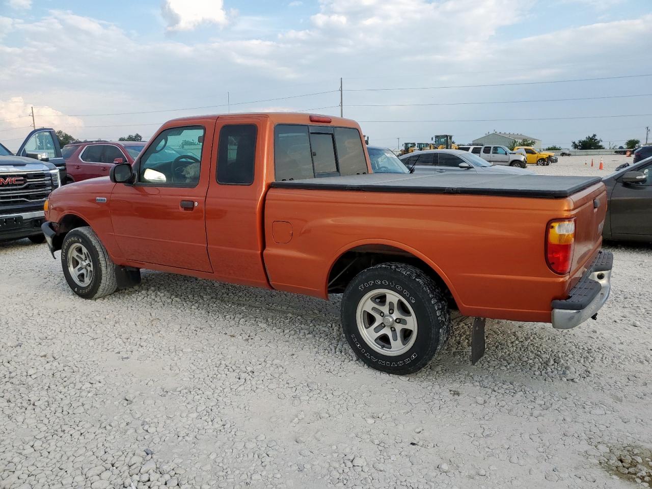 2004 Mazda B2300 Cab Plus Orange vin: 4F4YR16D94TM04581