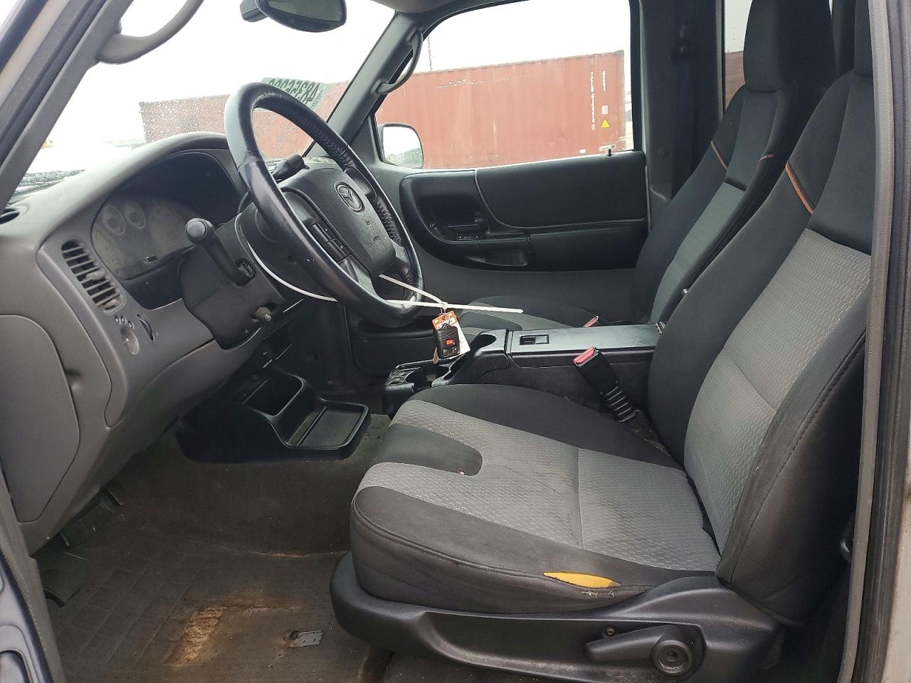 2004 Mazda B3000 Cab Plus Silver vin: 4F4YR16U04TM12522