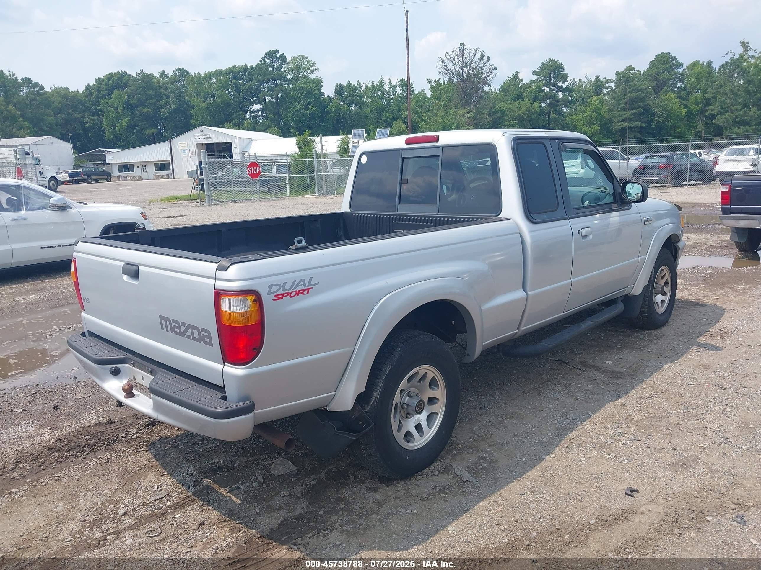 2002 Mazda B3000 Ds Silver vin: 4F4YR16U22TM05911