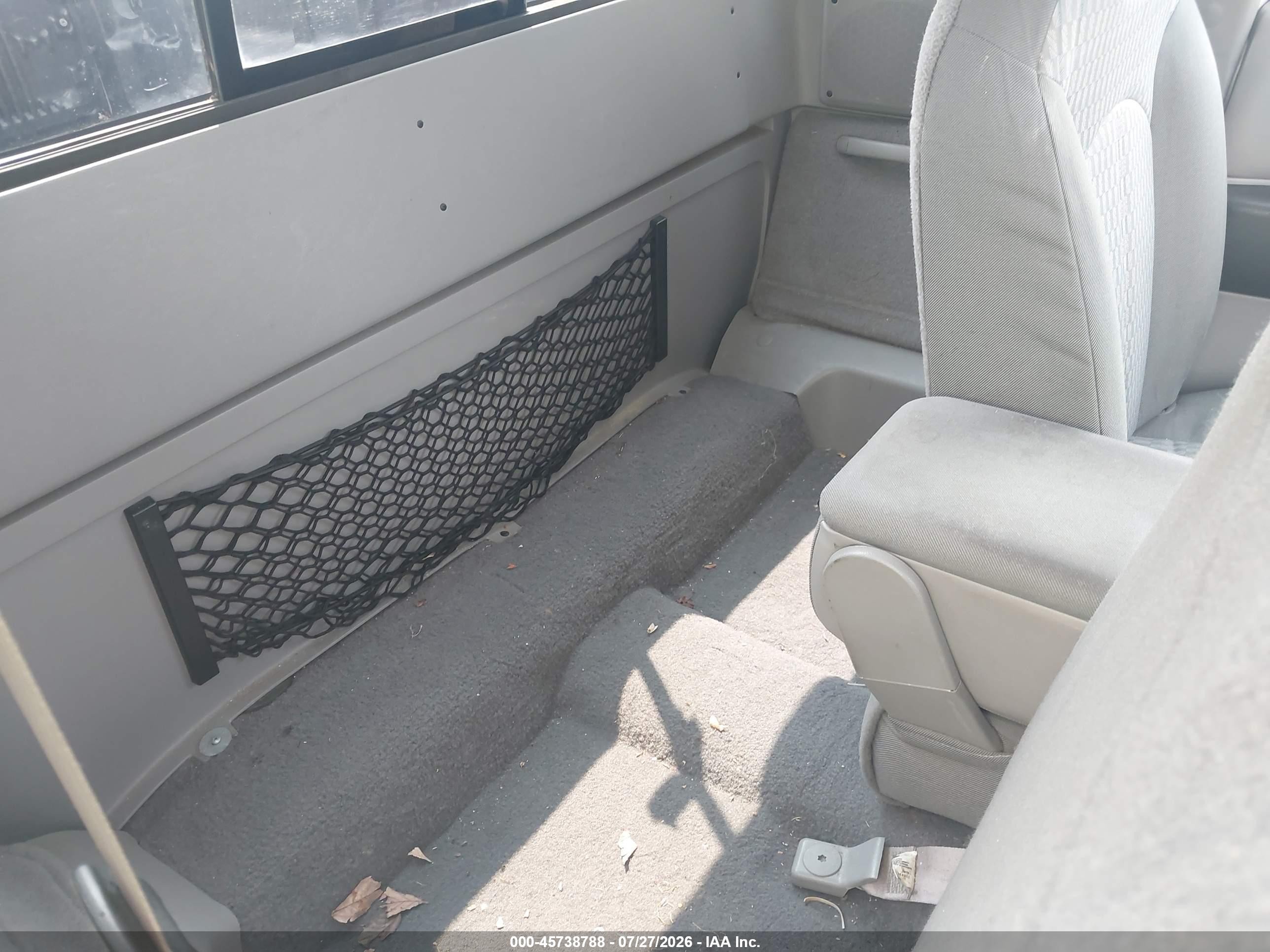 2002 Mazda B3000 Ds Silver vin: 4F4YR16U22TM05911