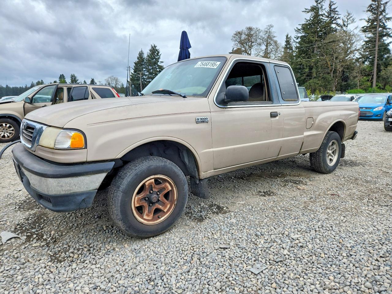 1998 Mazda B3000 Cab Plus Tan vin: 4F4YR16U3WTM05681