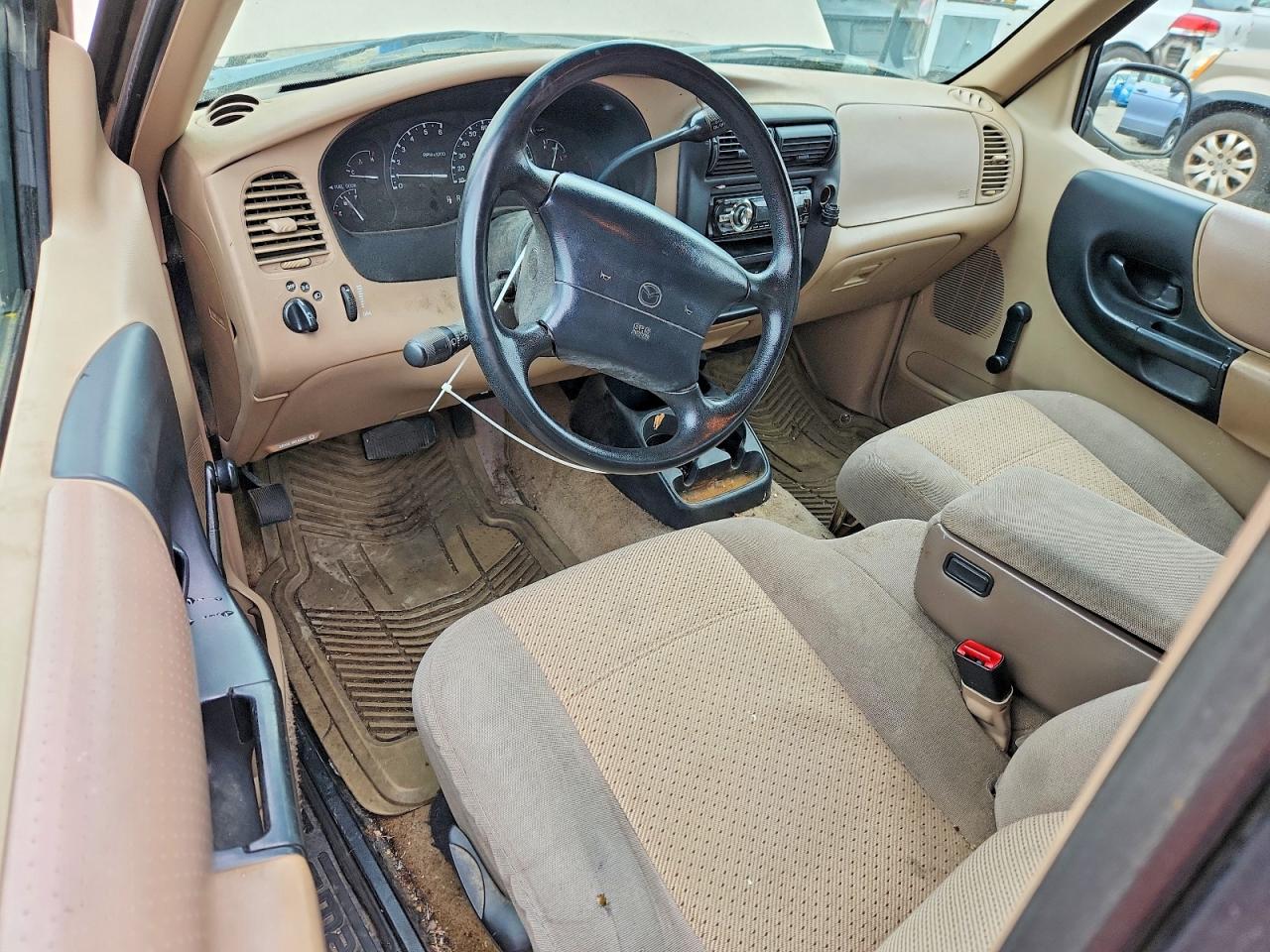 1998 Mazda B3000 Cab Plus Tan vin: 4F4YR16U3WTM05681