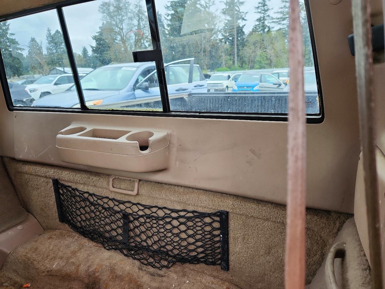 1998 Mazda B3000 Cab Plus Tan vin: 4F4YR16U3WTM05681